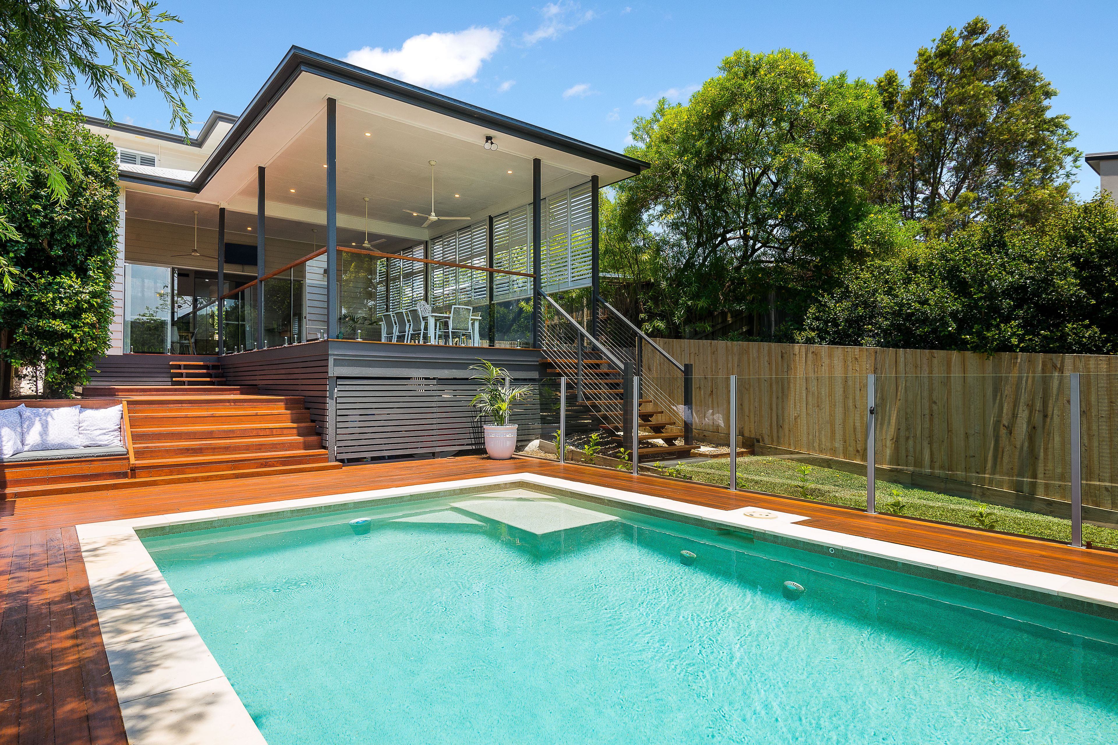 10 Canberra Drive, Ashgrove QLD 4060