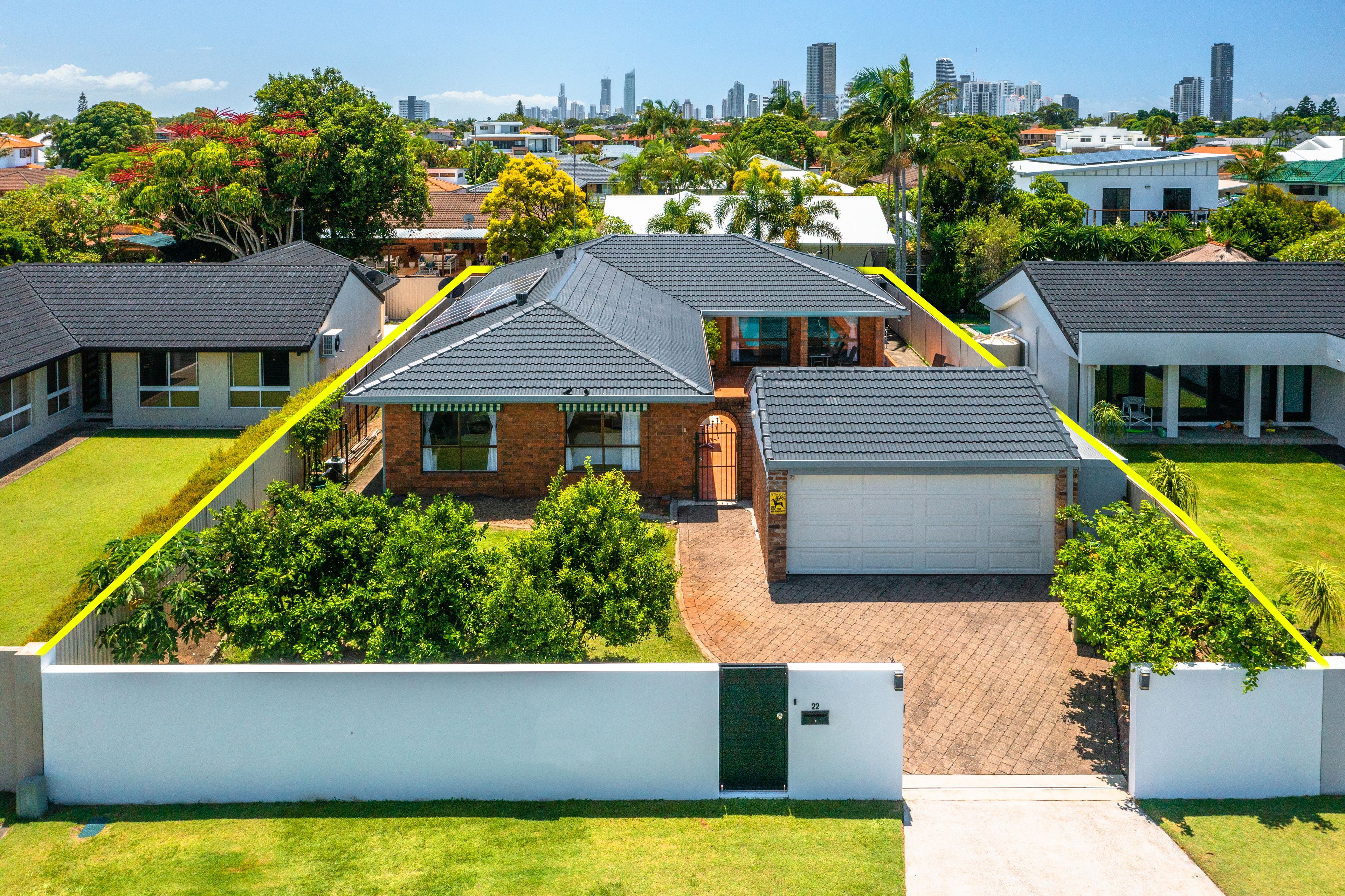 22 Firmin Court, Mermaid Waters QLD 4218