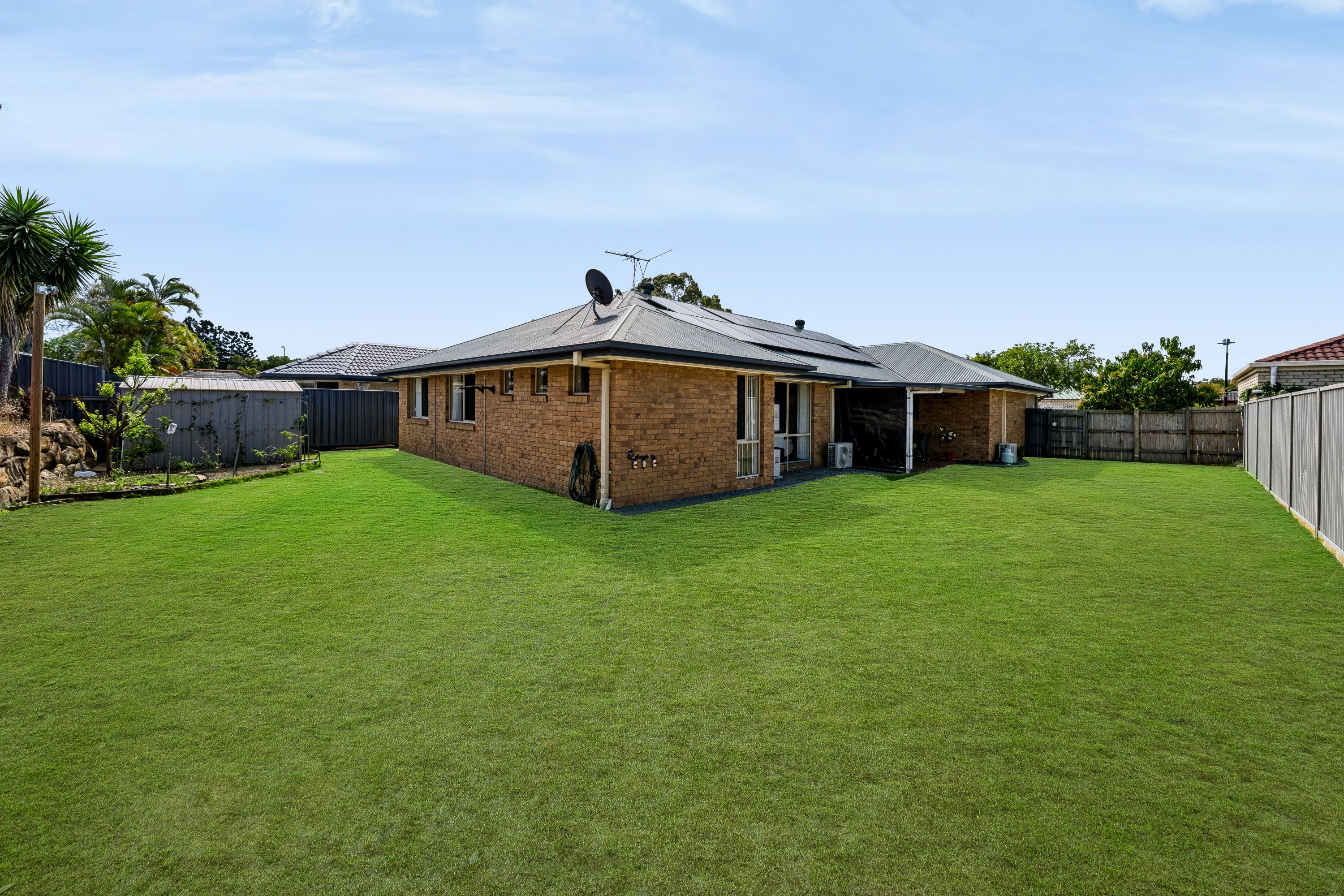4 Whitfield Crescent — photo 18 of 24