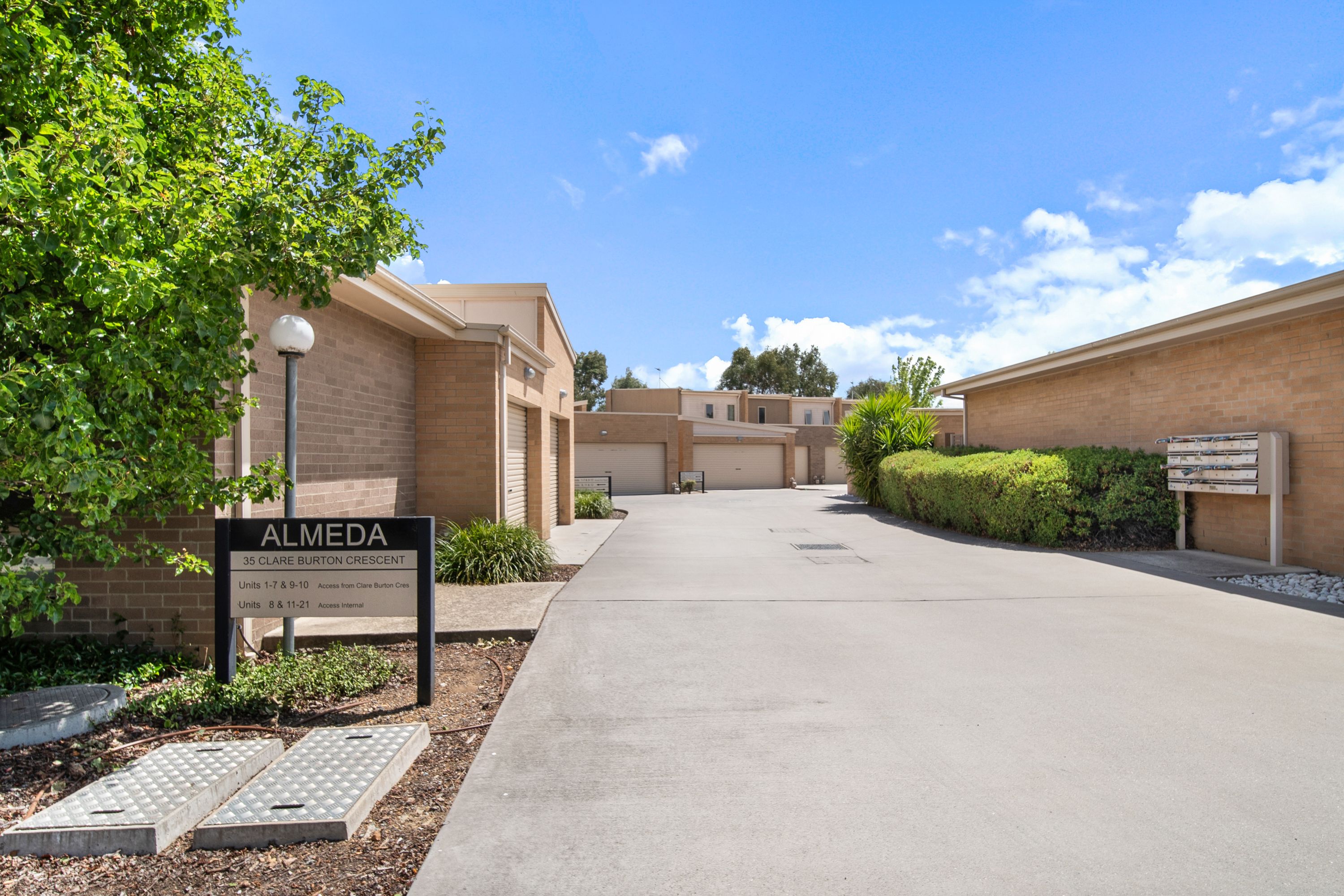 18/35 Clare Burton Crescent, Franklin, ACT 2913