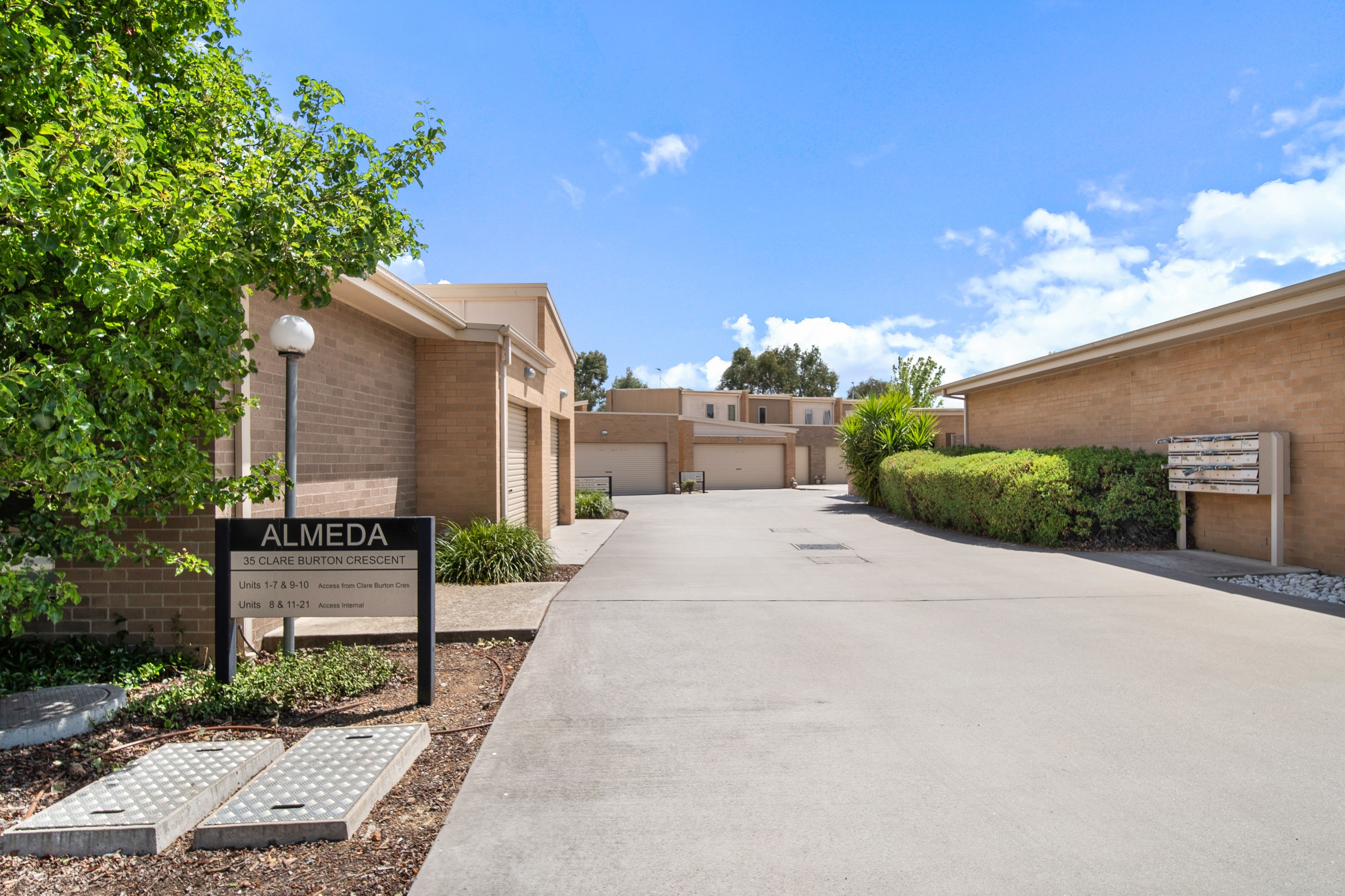 18/35 Clare Burton Crescent, Franklin, ACT 2913