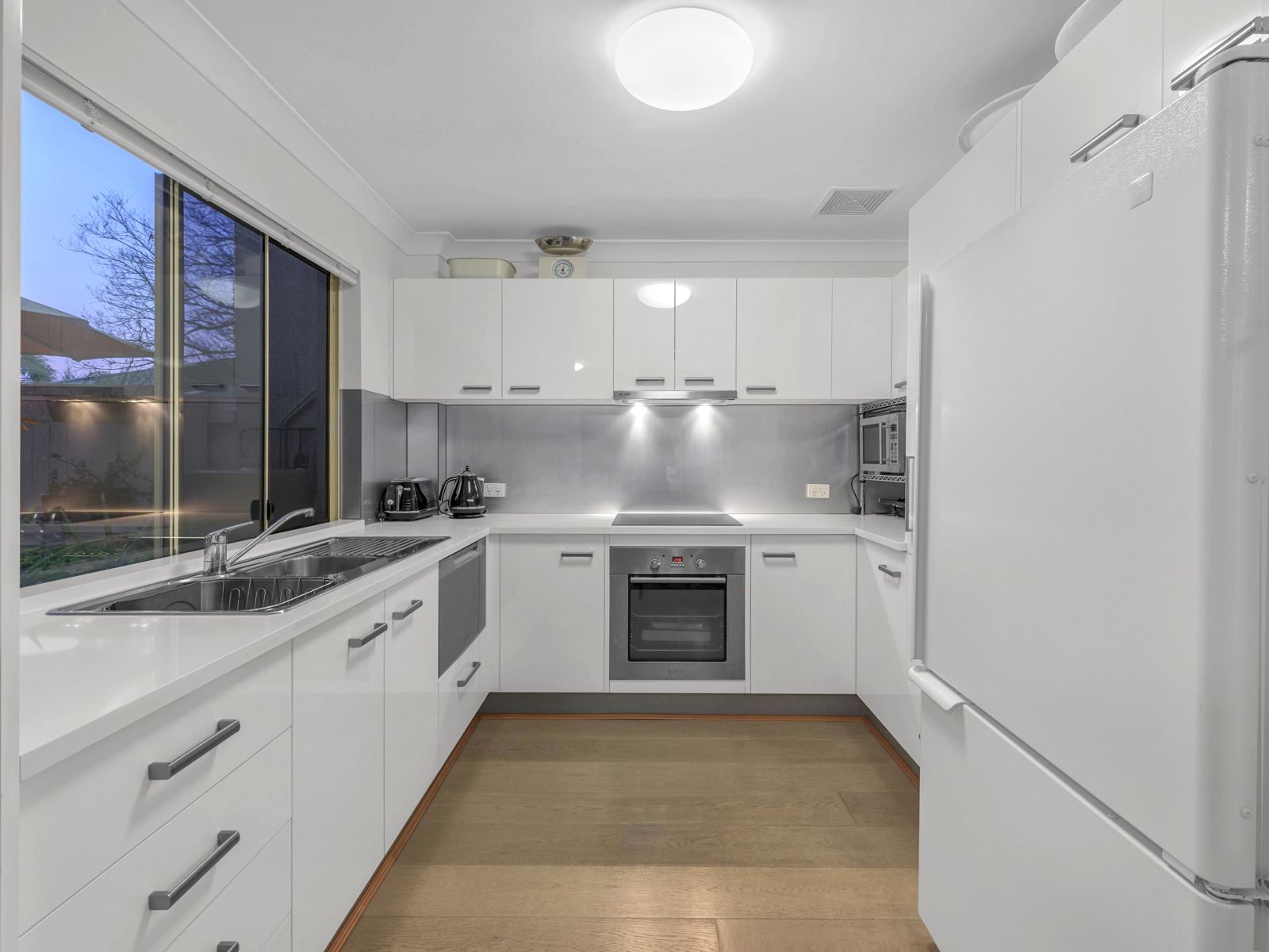 262 Cavendish Road, Coorparoo QLD 4151