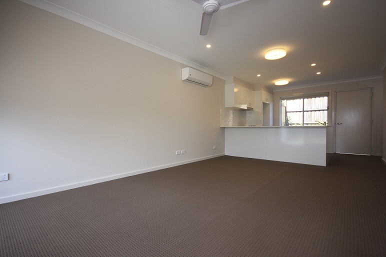 3/73 Sovereign Circuit, Glenfield, NSW 2167