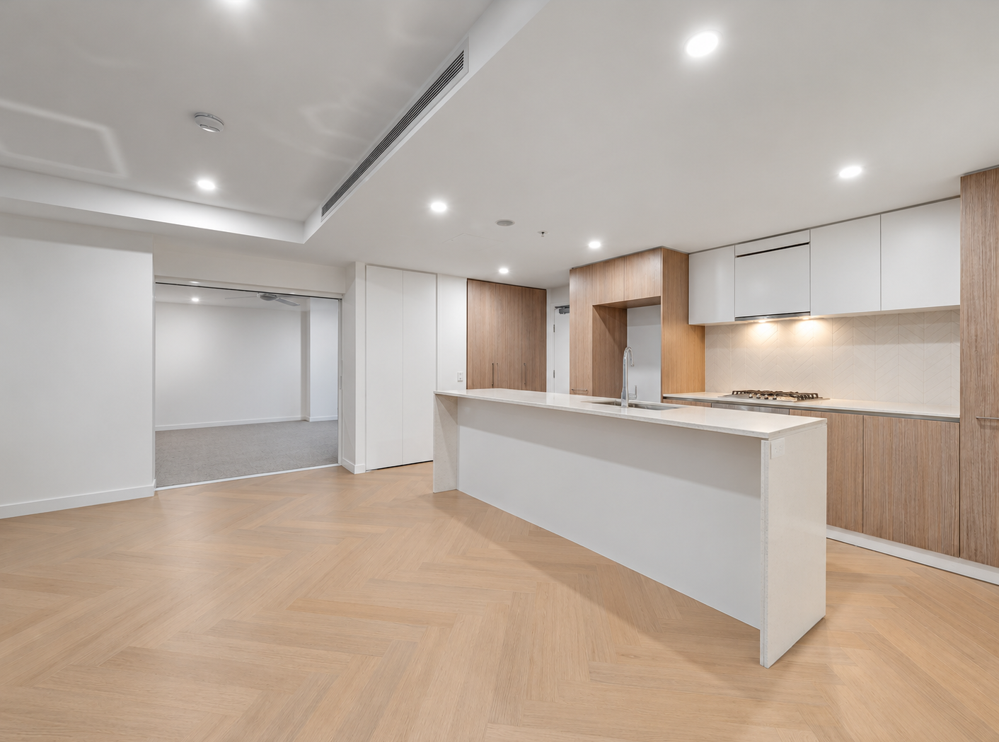 21209/7 Wharf Street — photo from Ray White Ascot