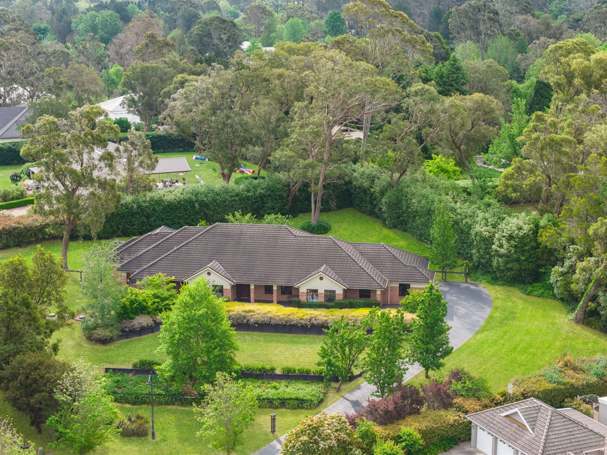 8 Harby Avenue, Burradoo, NSW 2576