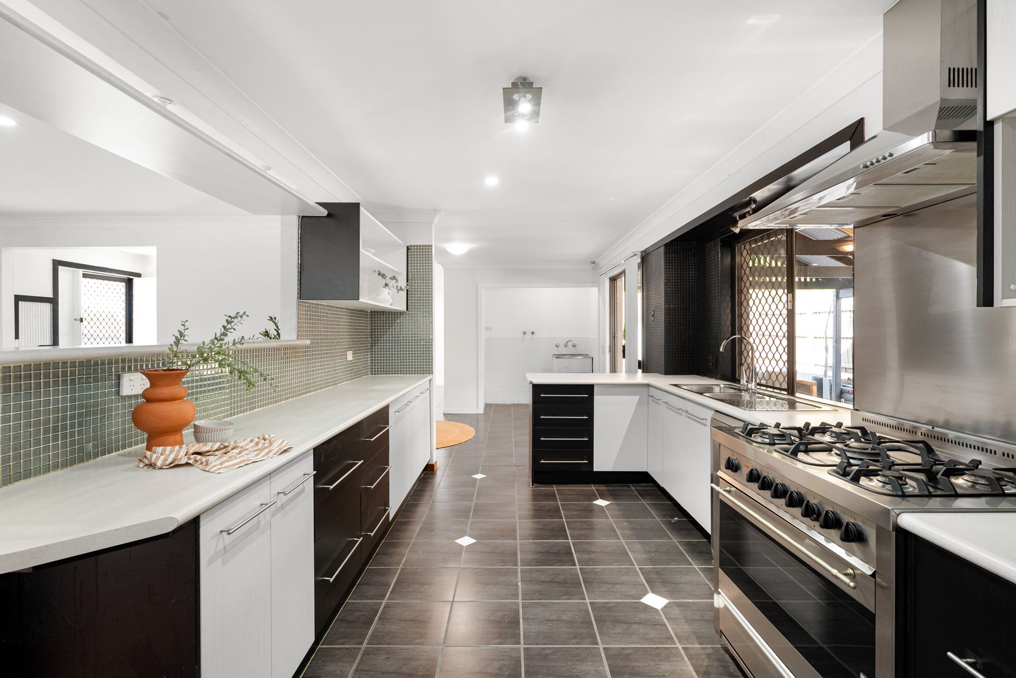 2 Edred Street — photo 6 of 19
