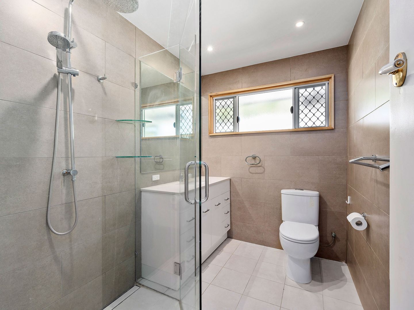 8 Benton Street, Acacia Ridge, QLD 4110 - Leased House - Ray White ...