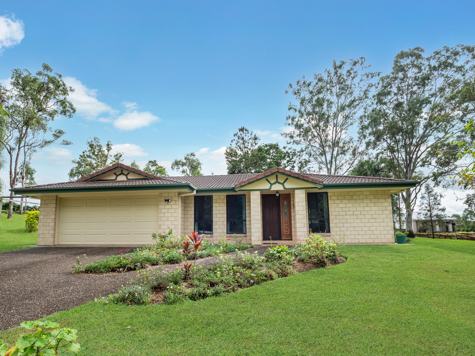 17 Trentham Place, Samford Village, QLD 4520
