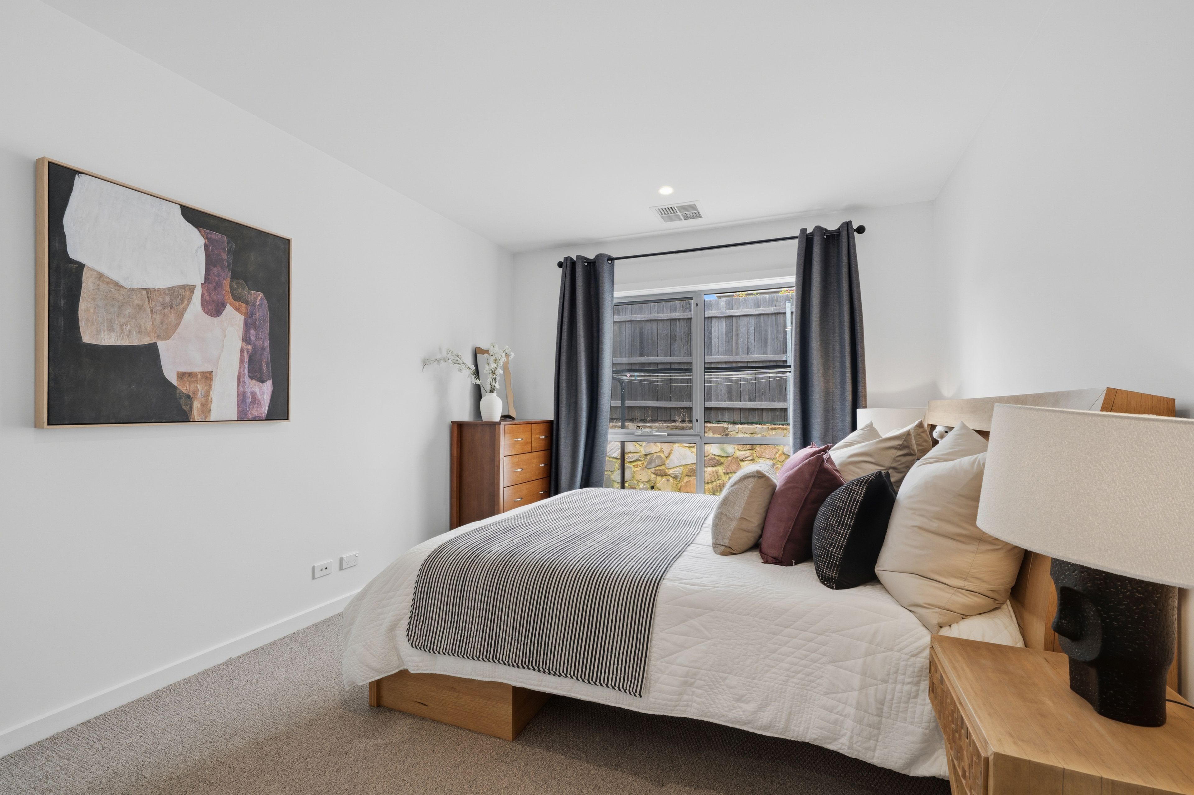 2/4 Lorraway Street — photo 7 of 27