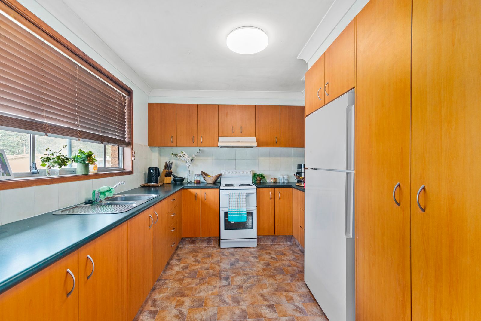 484 & 486 Coolangatta Road — photo 20 of 22