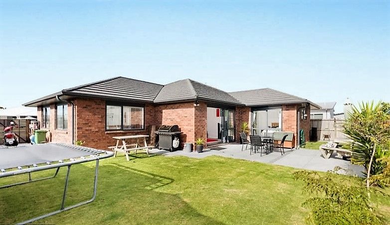 8 Coutts Street, Papamoa, Tauranga City