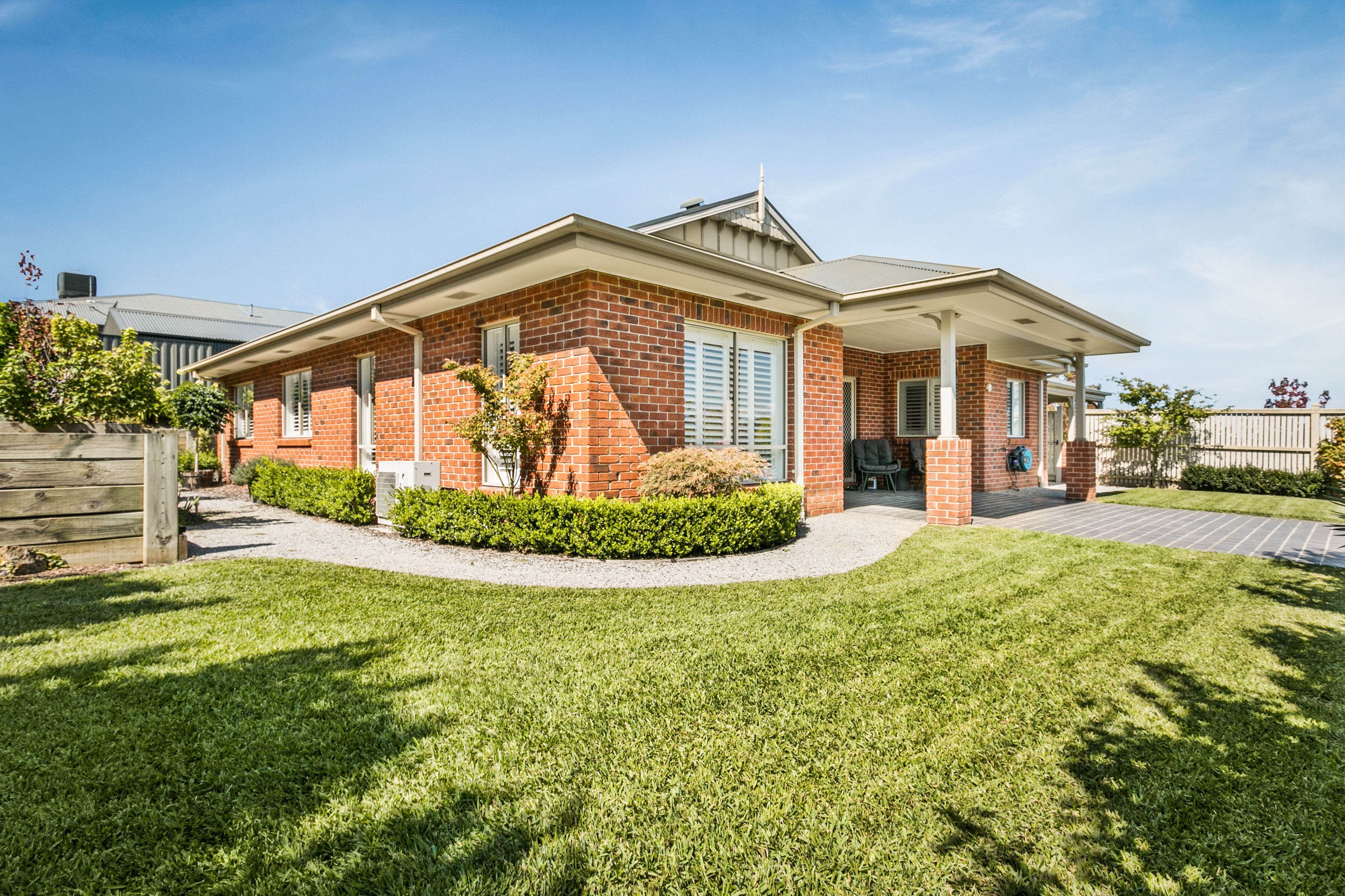25 Windermere Boulevard, Pakenham, VIC 3810
