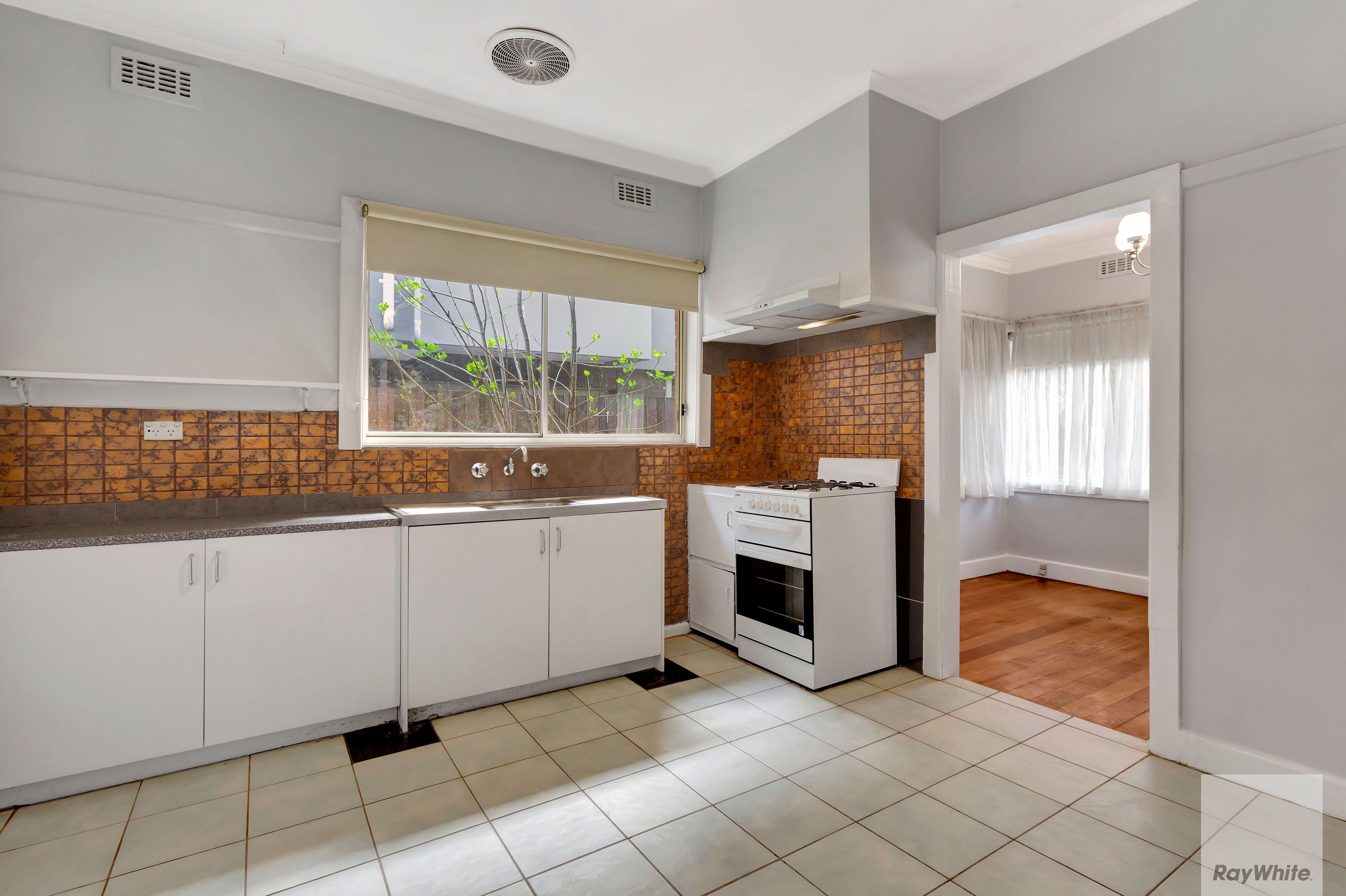 5 McCracken Avenue, Pascoe Vale, VIC 3044