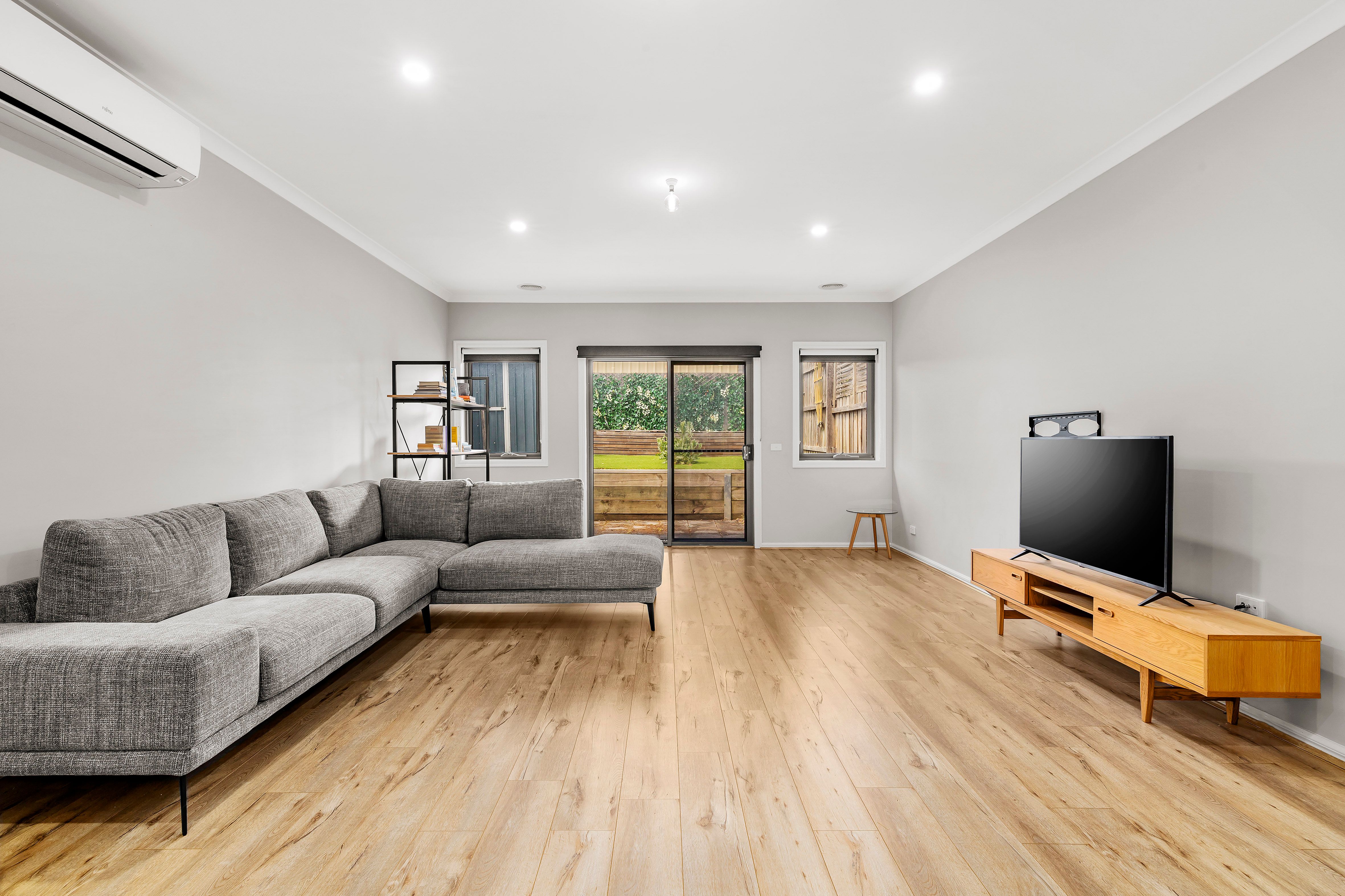 4B Koonalda Grove, Dandenong North, VIC 3175