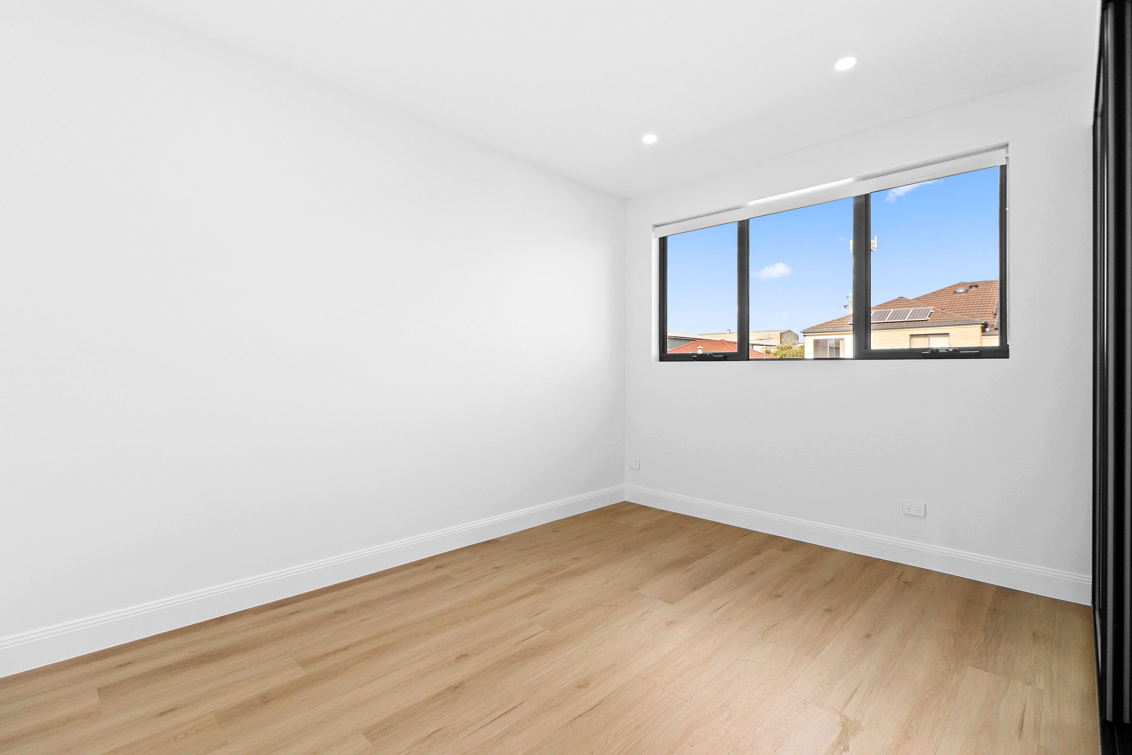 16 Scott Street — photo 7 of 11