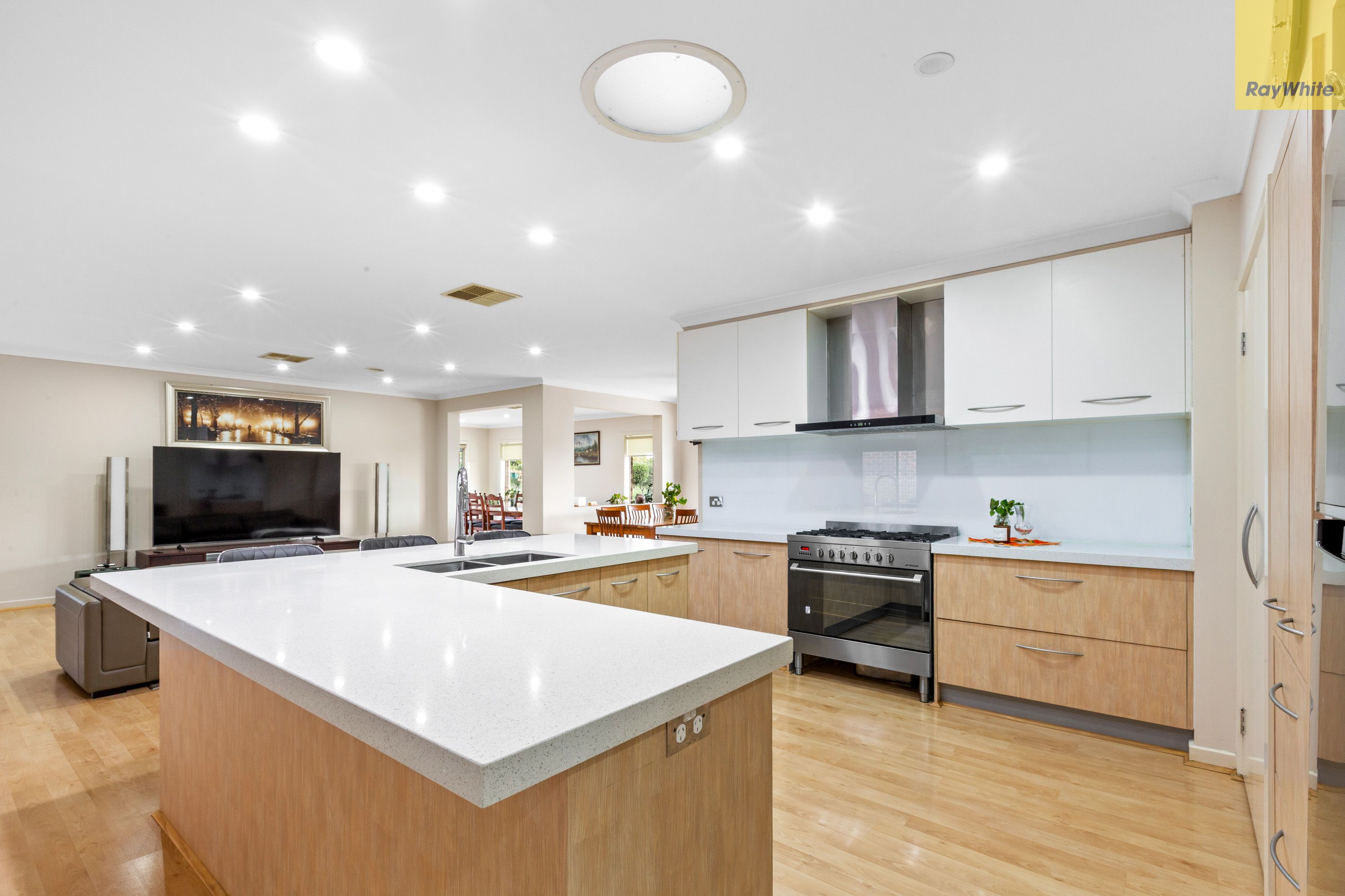 11 Eyrie Court — photo 7 of 27