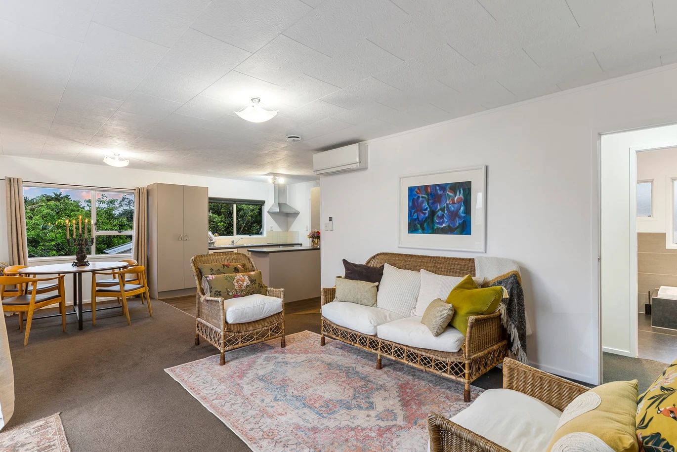 1/20 Royal View Road, Te Atatu South, Waitakere City