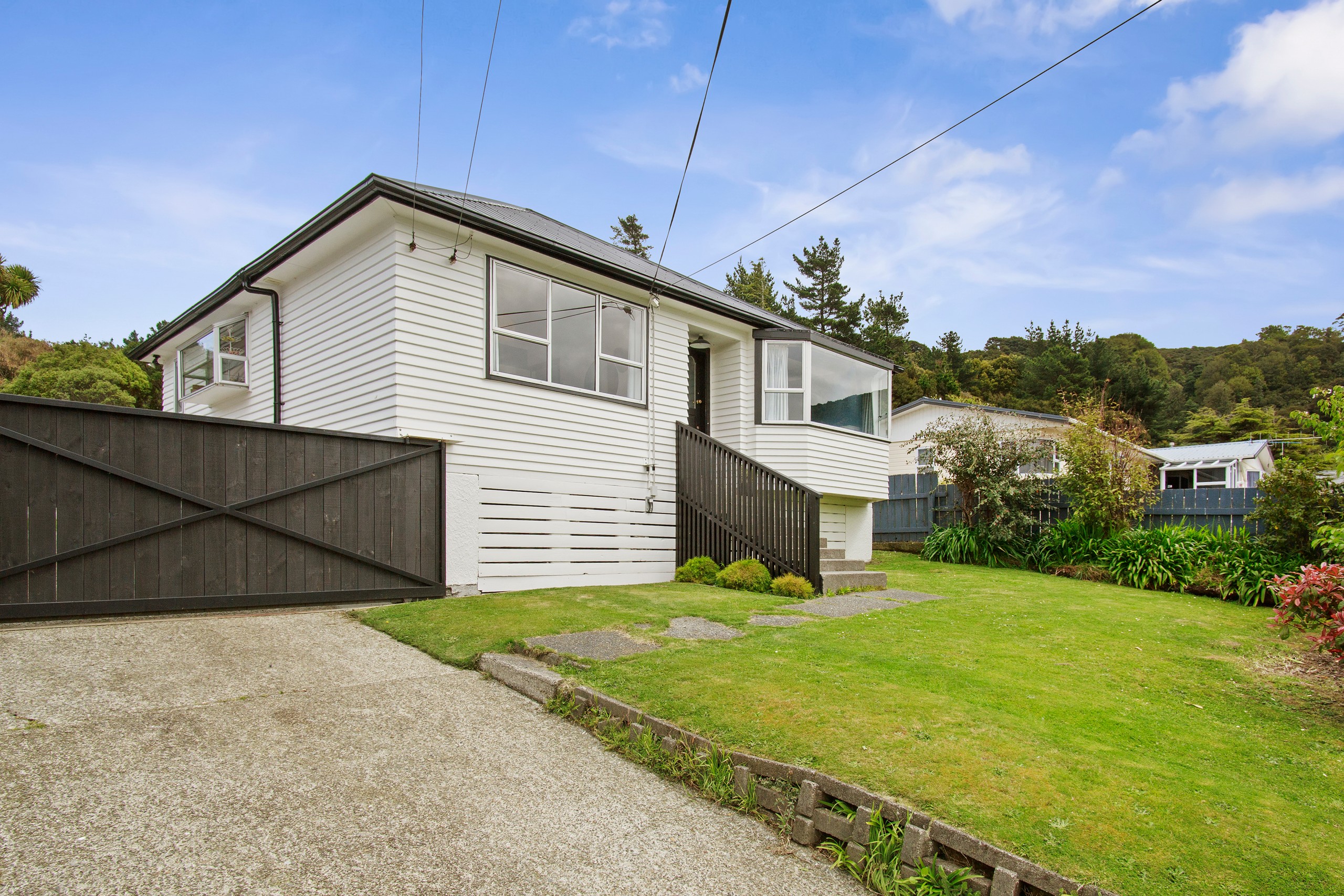 21 Mcgowan Road, Wainuiomata, Lower Hutt City