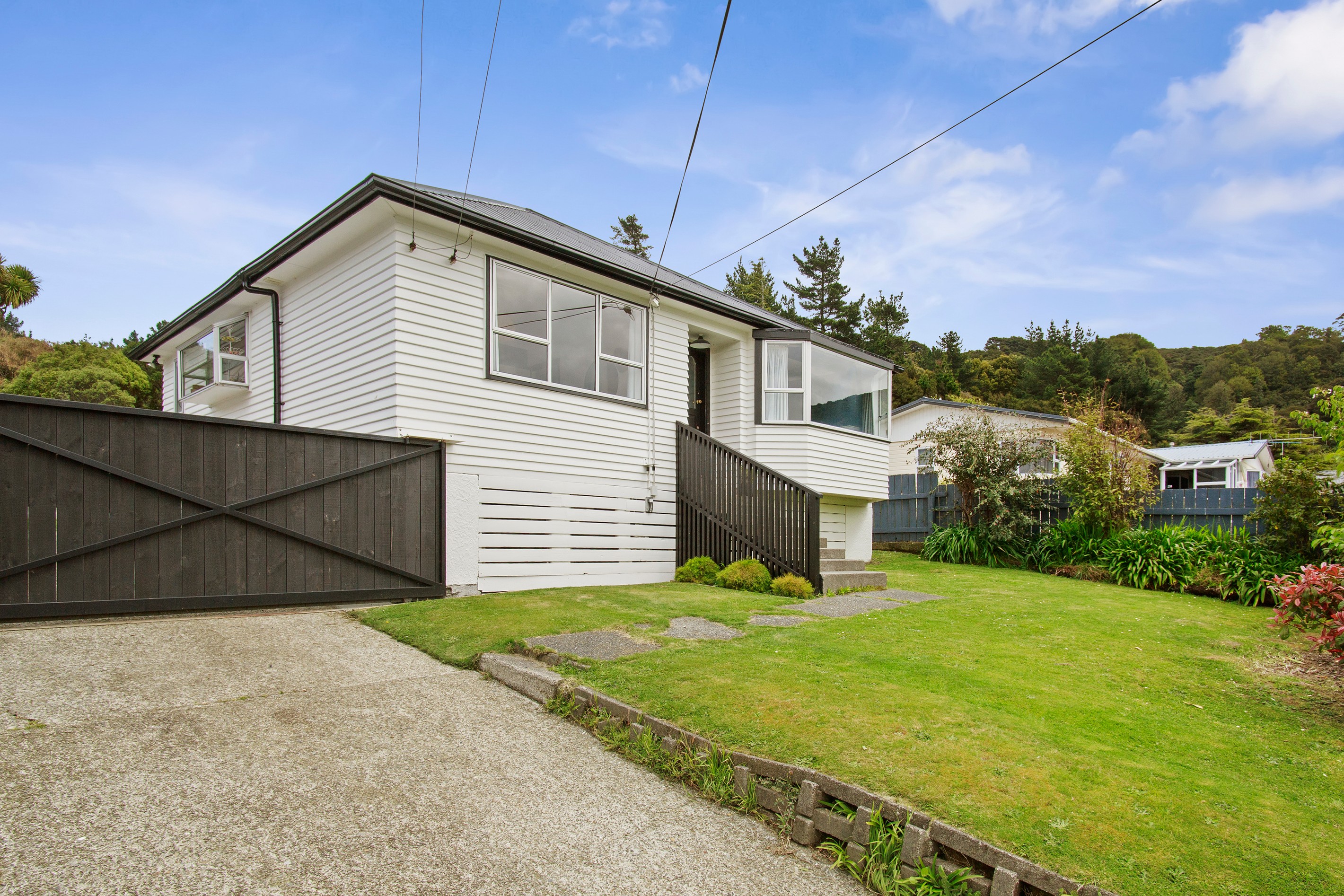 21 Mcgowan Road, Wainuiomata, Lower Hutt City