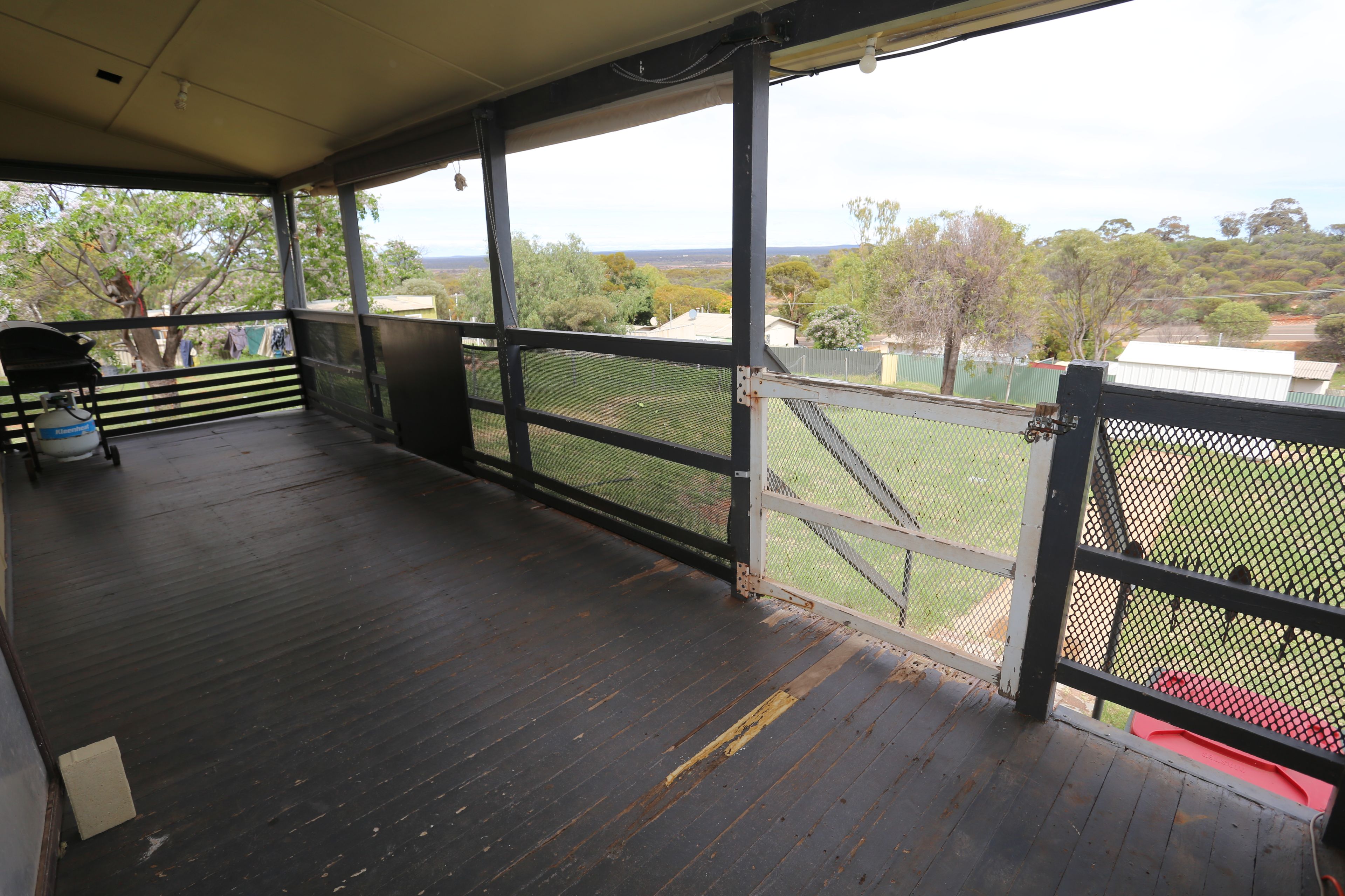 25 Blackbutt Street — photo 9 of 12