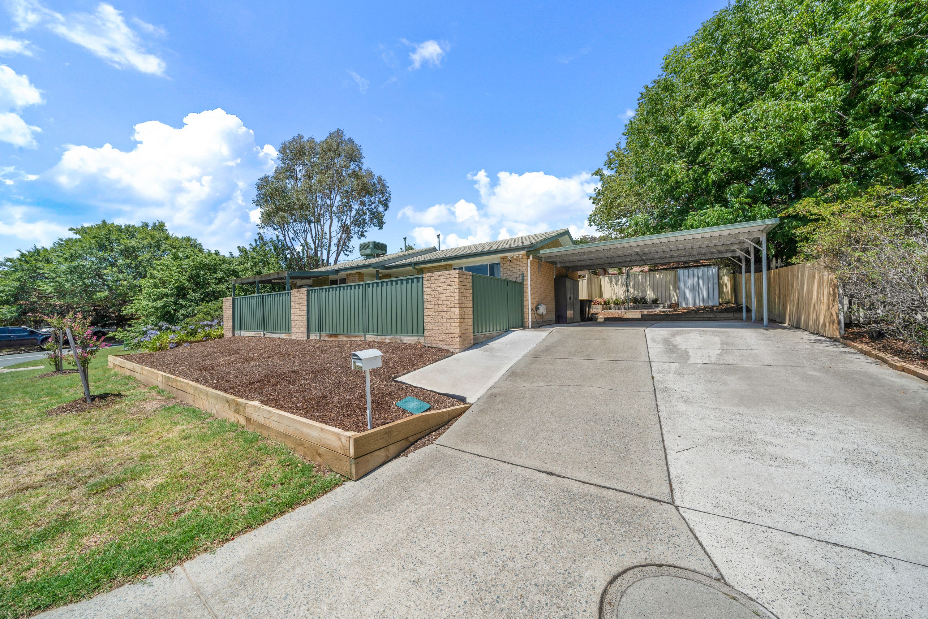 1 Carter Place, Banks ACT 2906