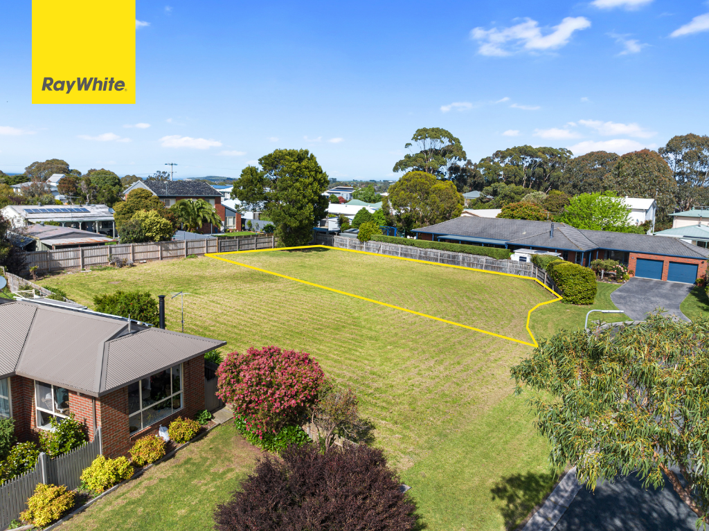 7 Leicester Square, Inverloch, VIC 3996