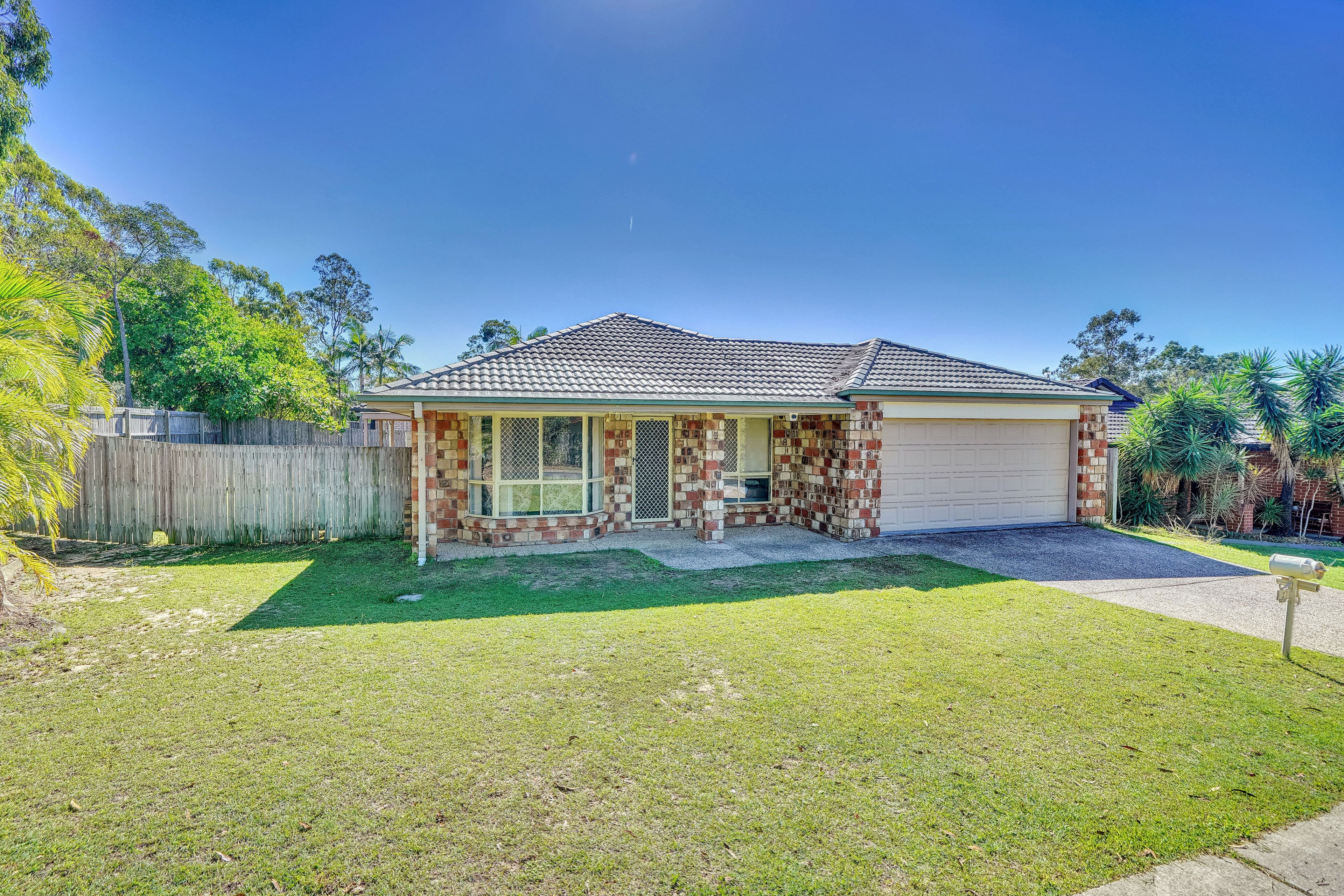 27 Hannam Crescent, Forest Lake QLD 4078