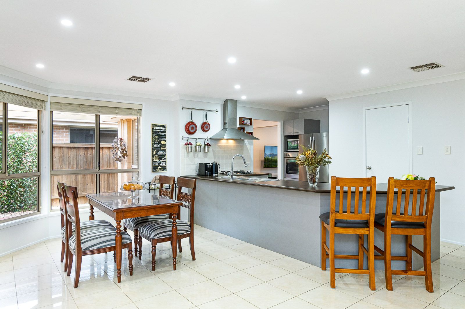 9 Honeymyrtle Road, Kellyville, NSW 2155