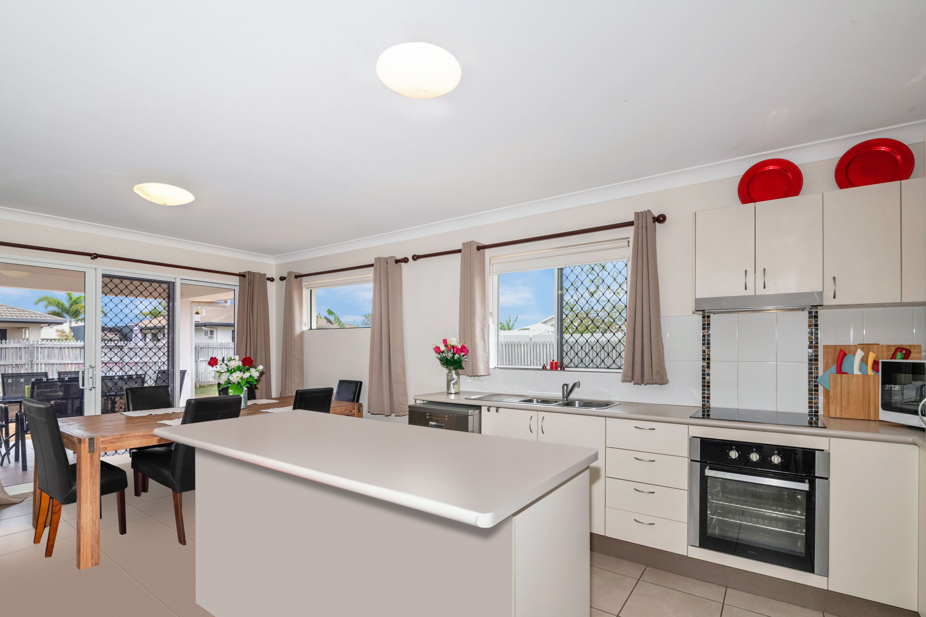 10 Sanderling Circuit, Kelso, QLD 4815