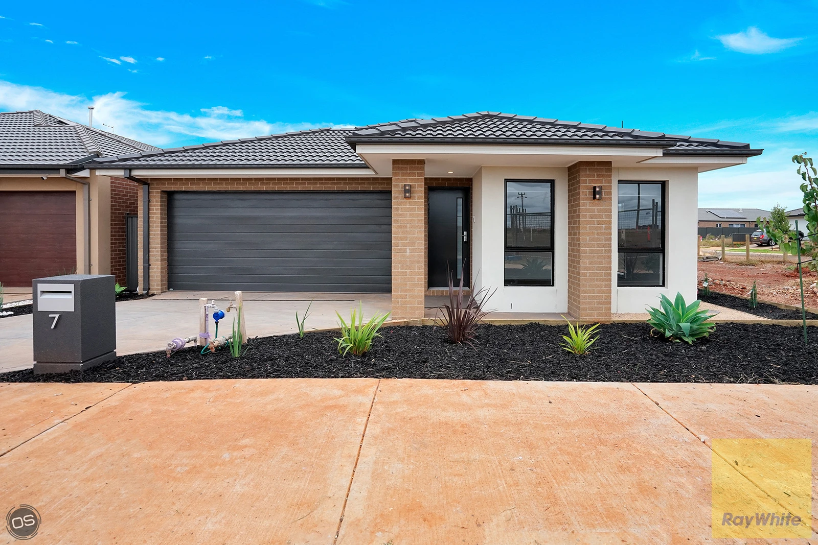 7 Milton Place, Strathtulloh, VIC 3338