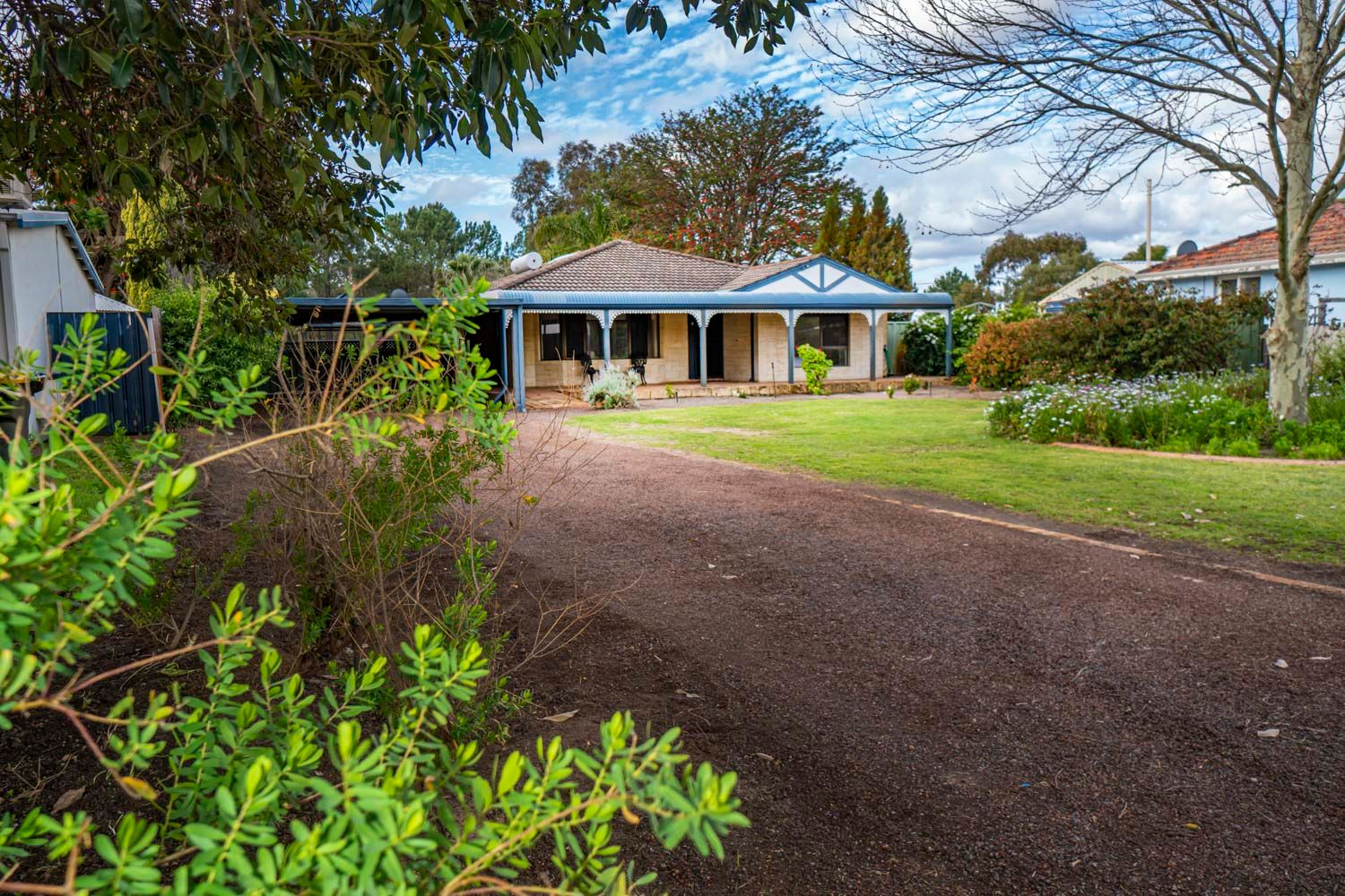 72 Queens Road, South Guildford, WA 6055