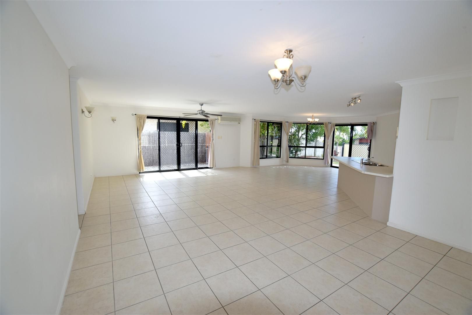 2 Albatross Close, South Gladstone, QLD 4680