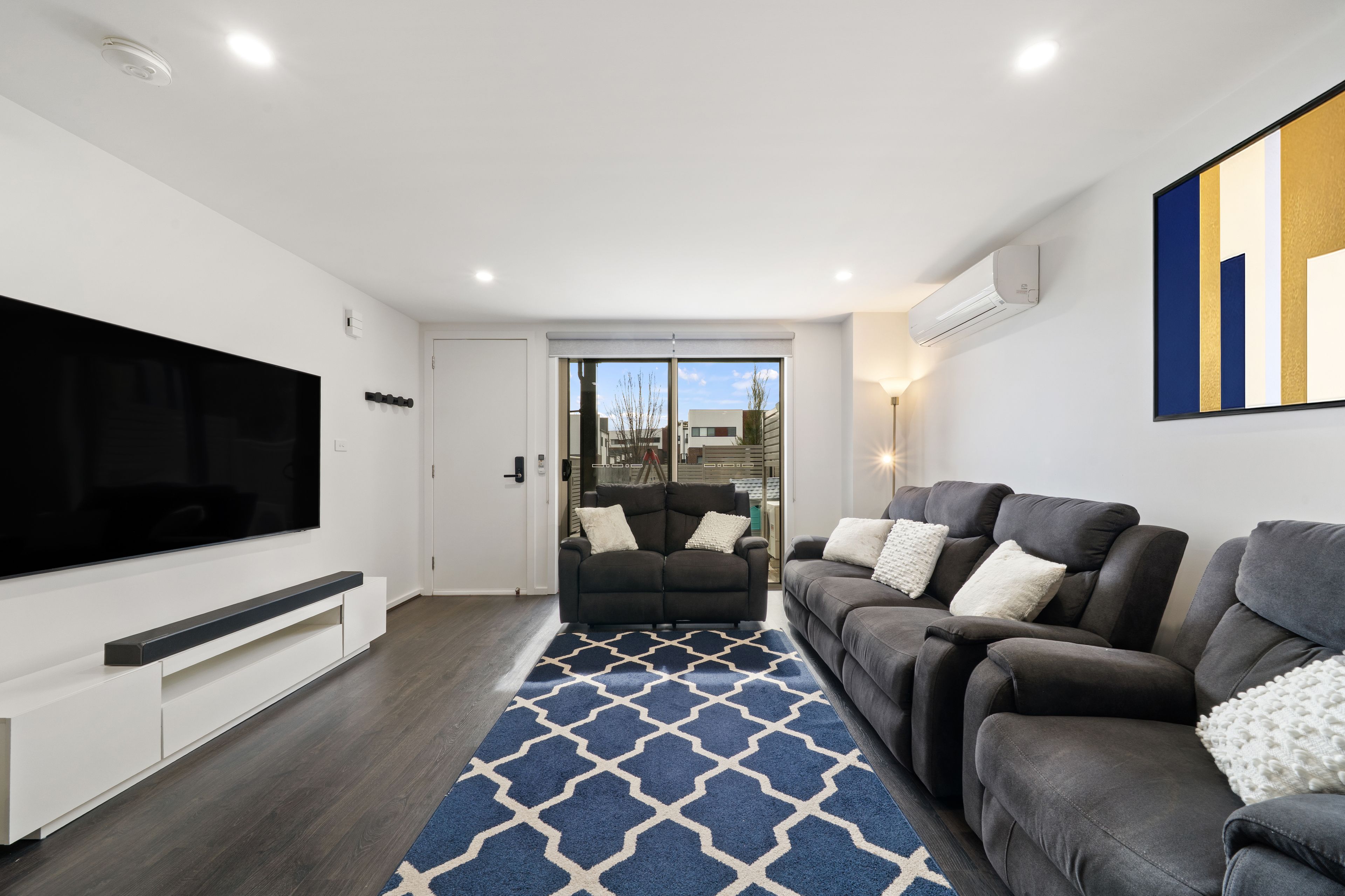 118/161 Mortimer Lewis Drive — photo 10 of 28
