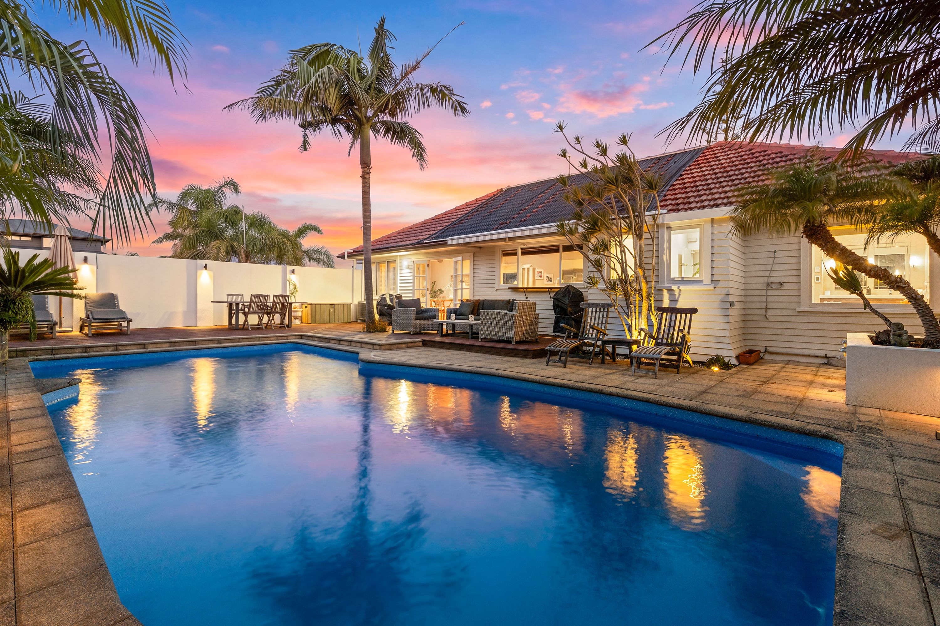 6 The Esplanade, Campbells Bay, North Shore City