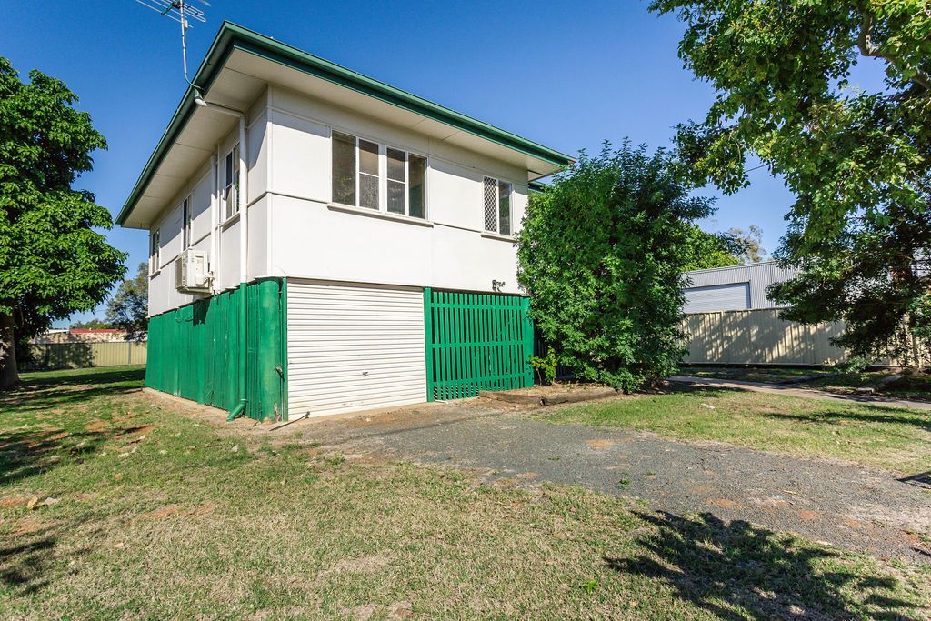 94 Harris Street, Emerald QLD 4720