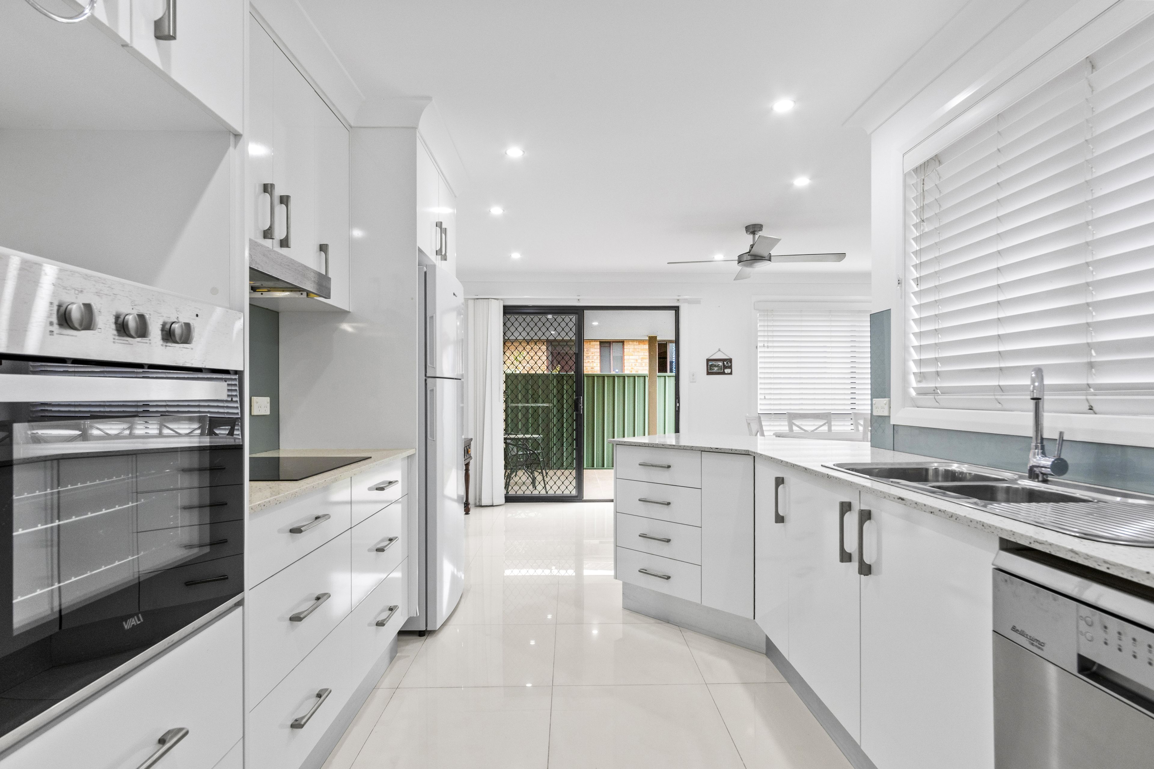 16B Kalulah Avenue, Gorokan, NSW 2263