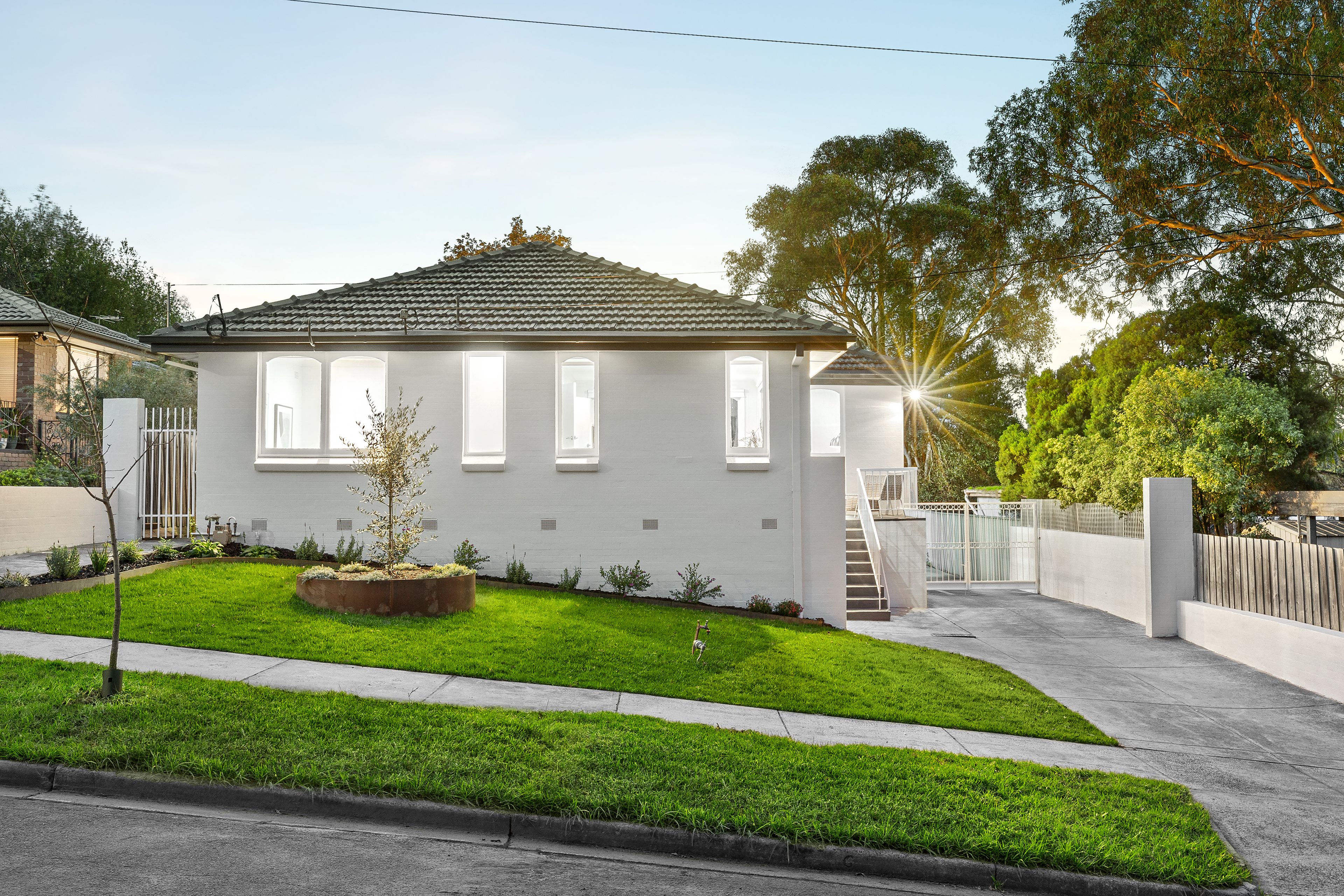 10 Windsor Street, Macleod, VIC 3085