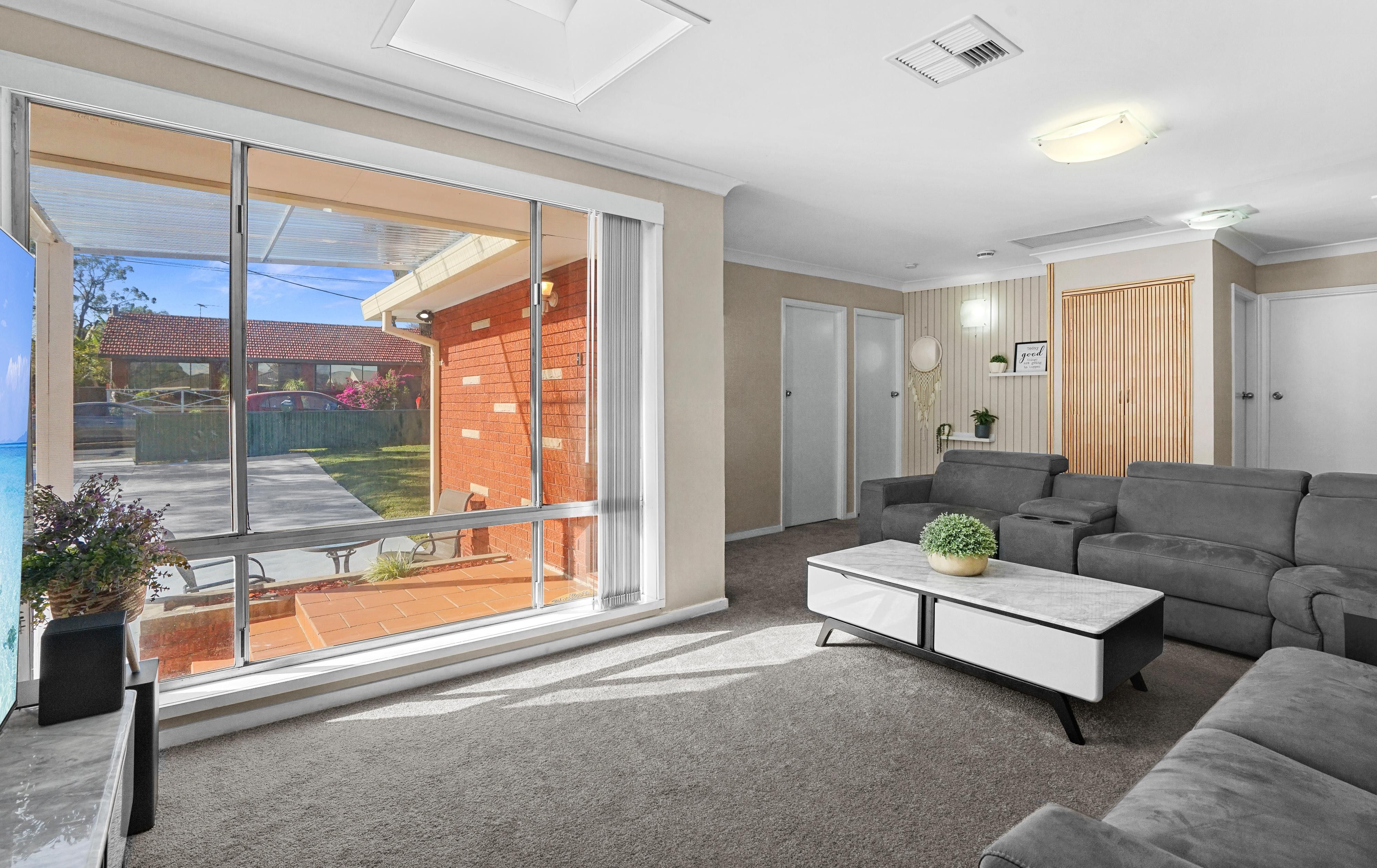 15 Wentworth Avenue, Glenfield, NSW 2167