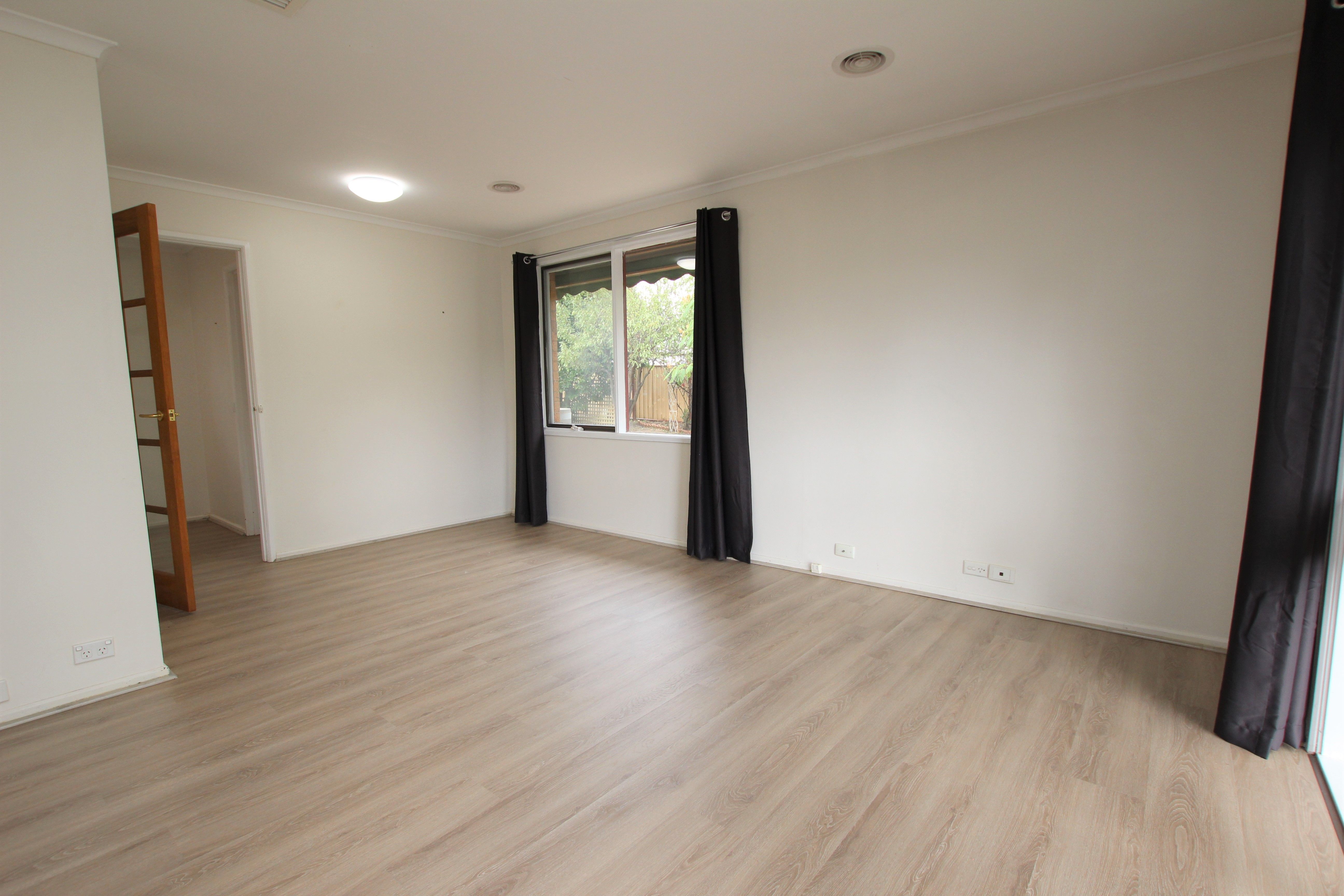 20 Diamantina Crescent — photo 5 of 24
