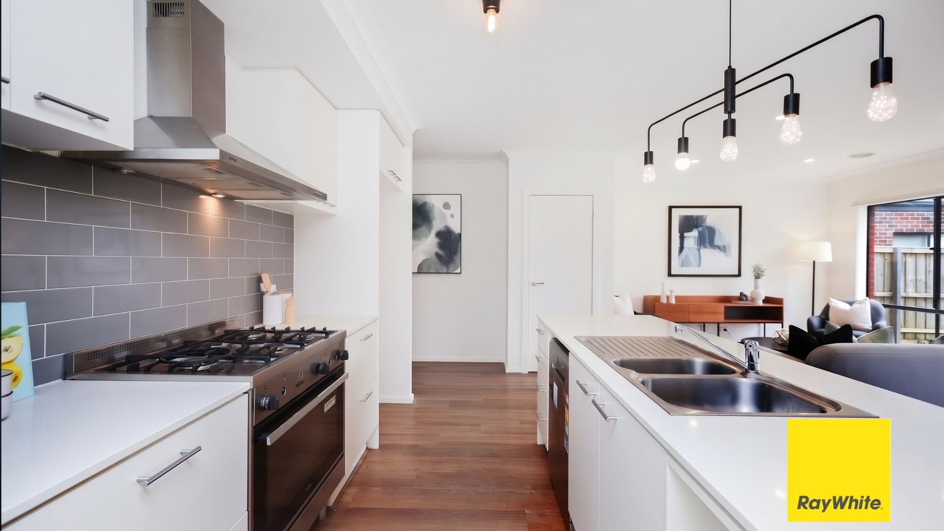 29 Kohli Crescent — photo 6 of 23