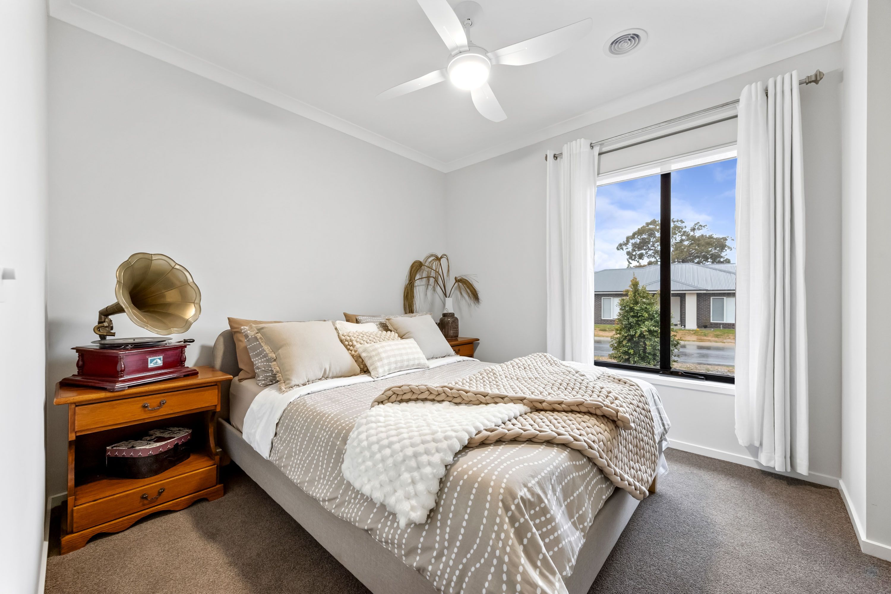 7 Evans Park Drive — photo 10 of 22