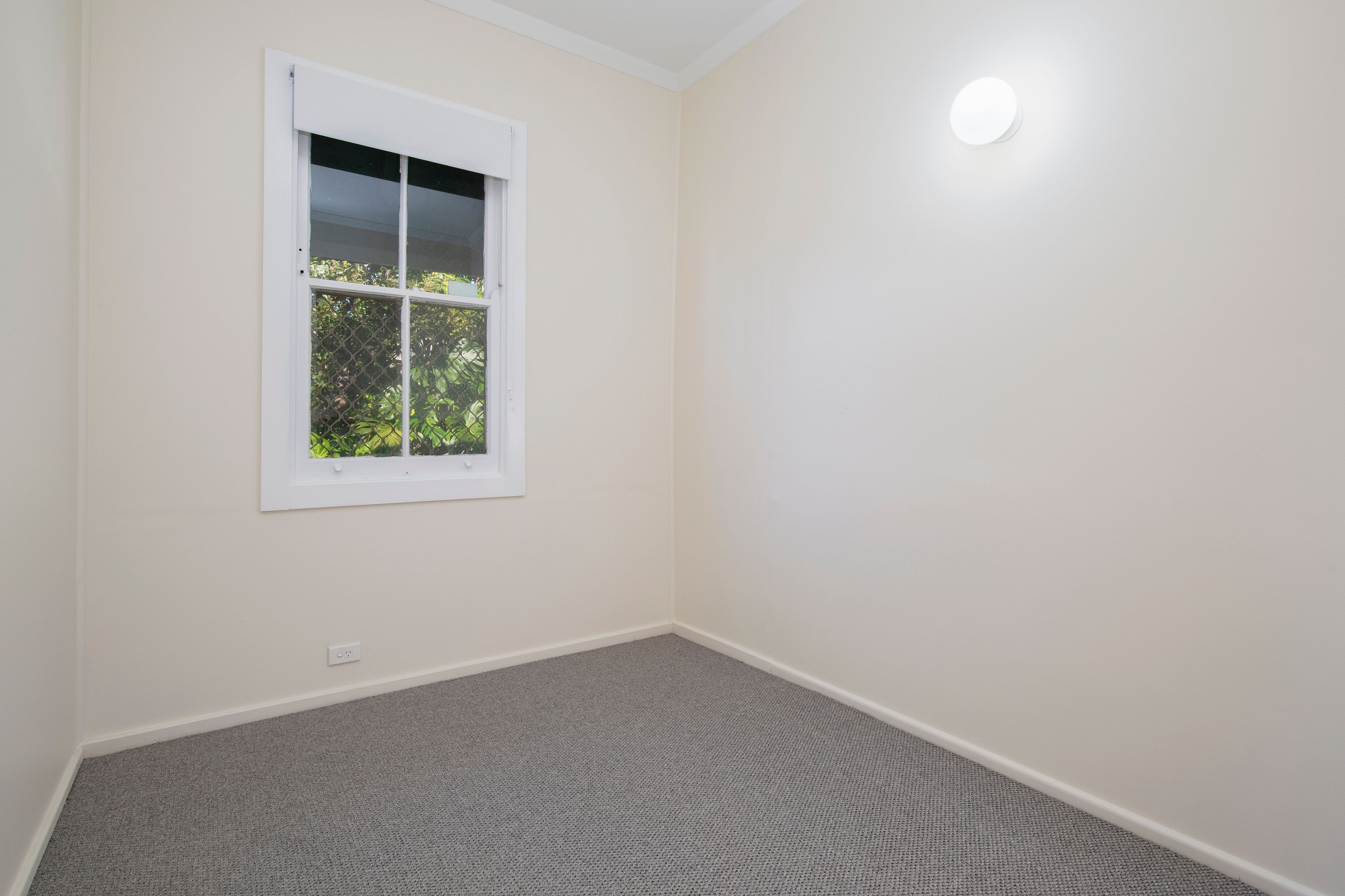 2/1 Henry Street — photo 6 of 11