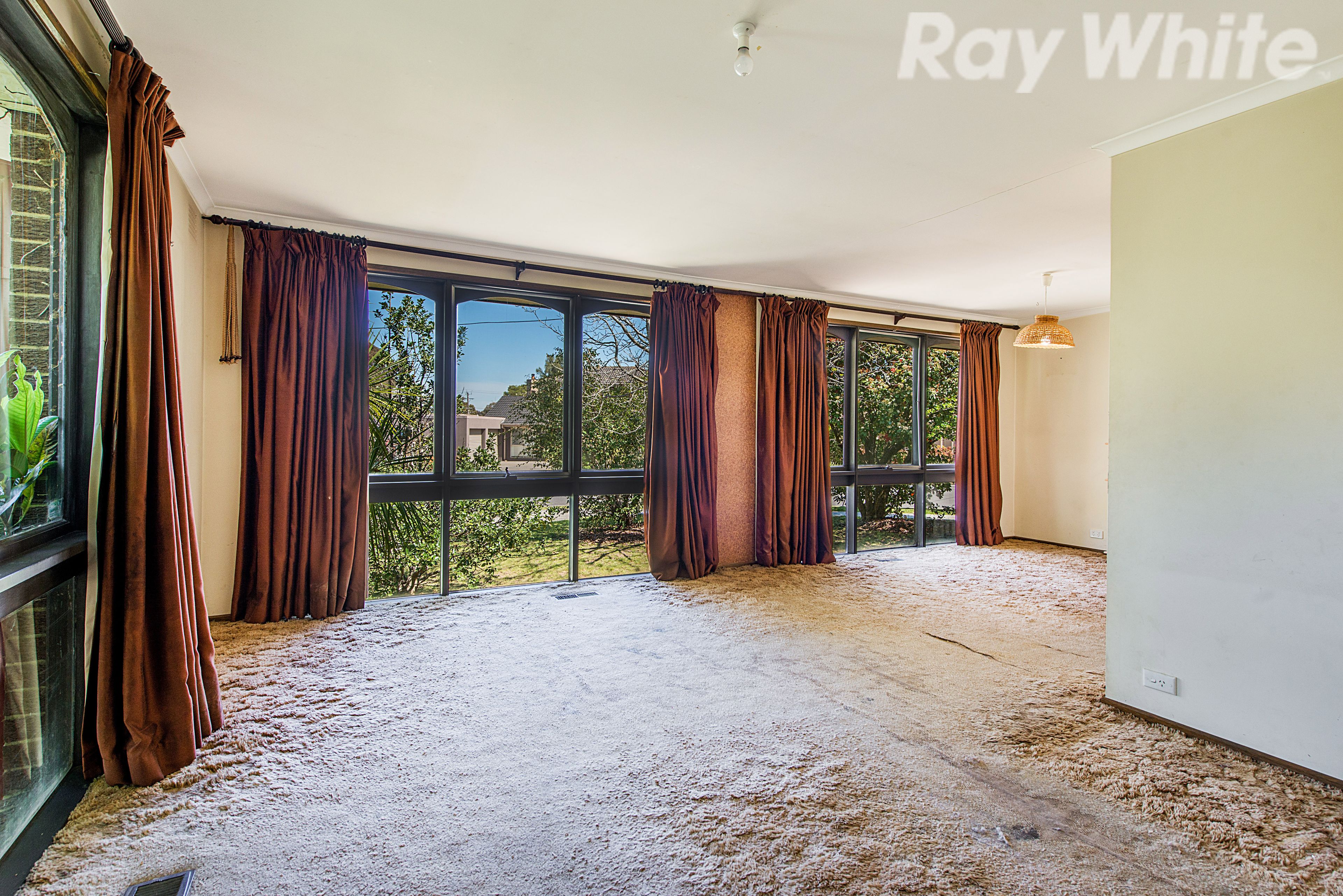 1 Dover Court, Ferntree Gully, VIC 3156