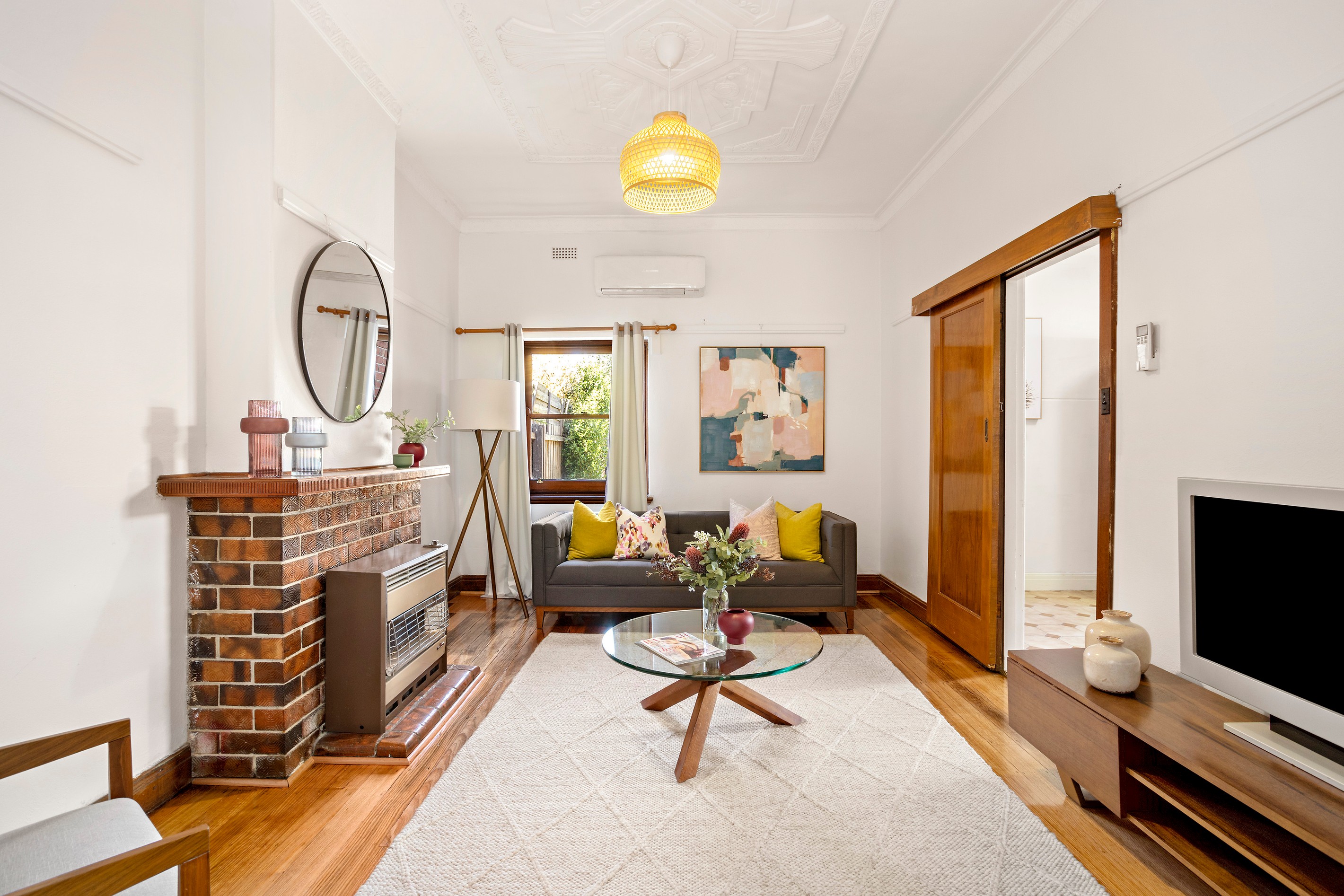 126 Kangaroo Road, Hughesdale, VIC 3166