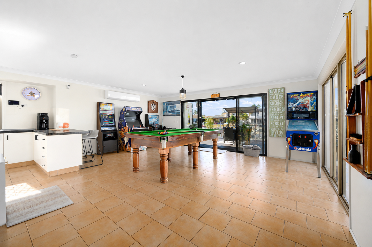 41 Seaspray Street — photo 8 of 30