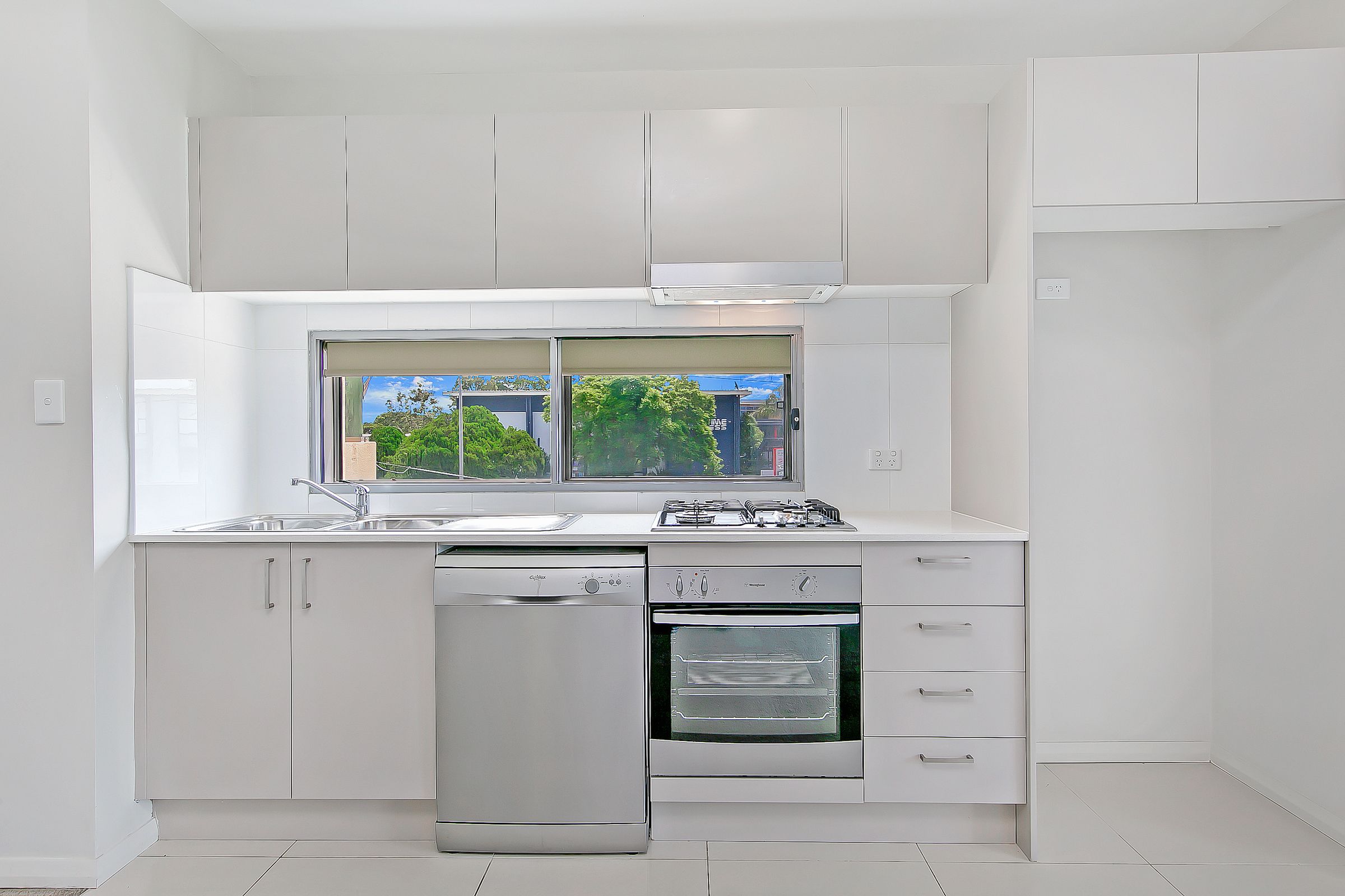 28/294-302 Pennant Hills Road — photo 3 of 9