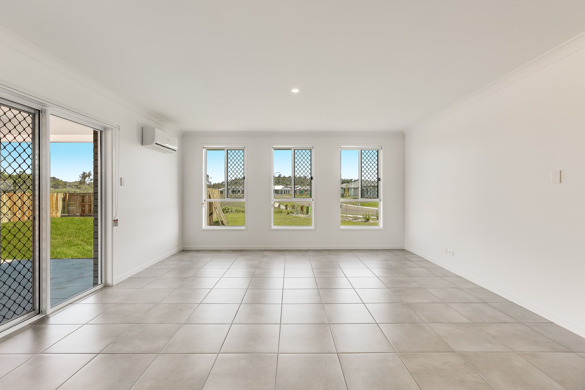 16 Abbeyfeale Circuit, Meringandan West, QLD 4352