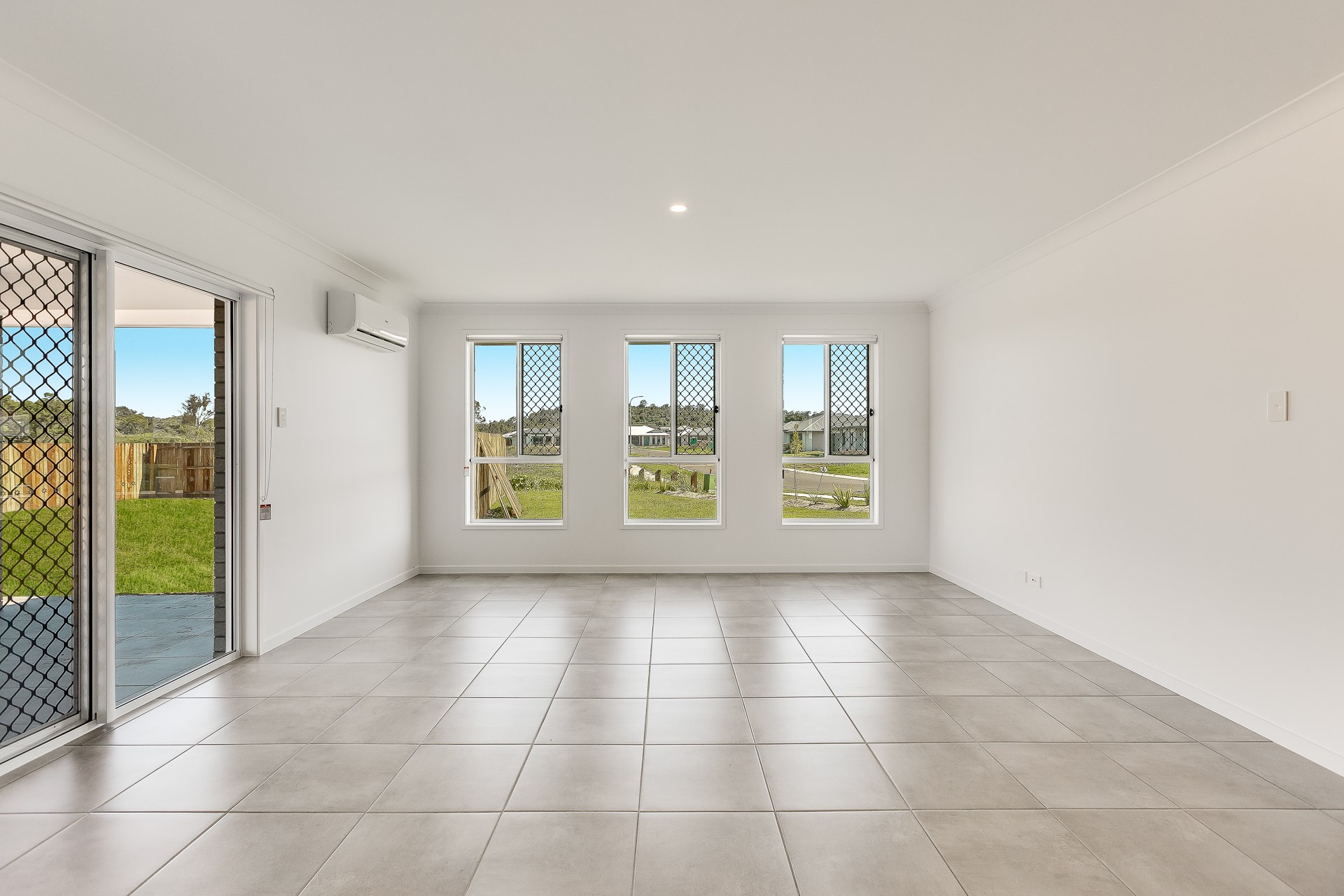 16 Abbeyfeale Circuit, Meringandan West, QLD 4352