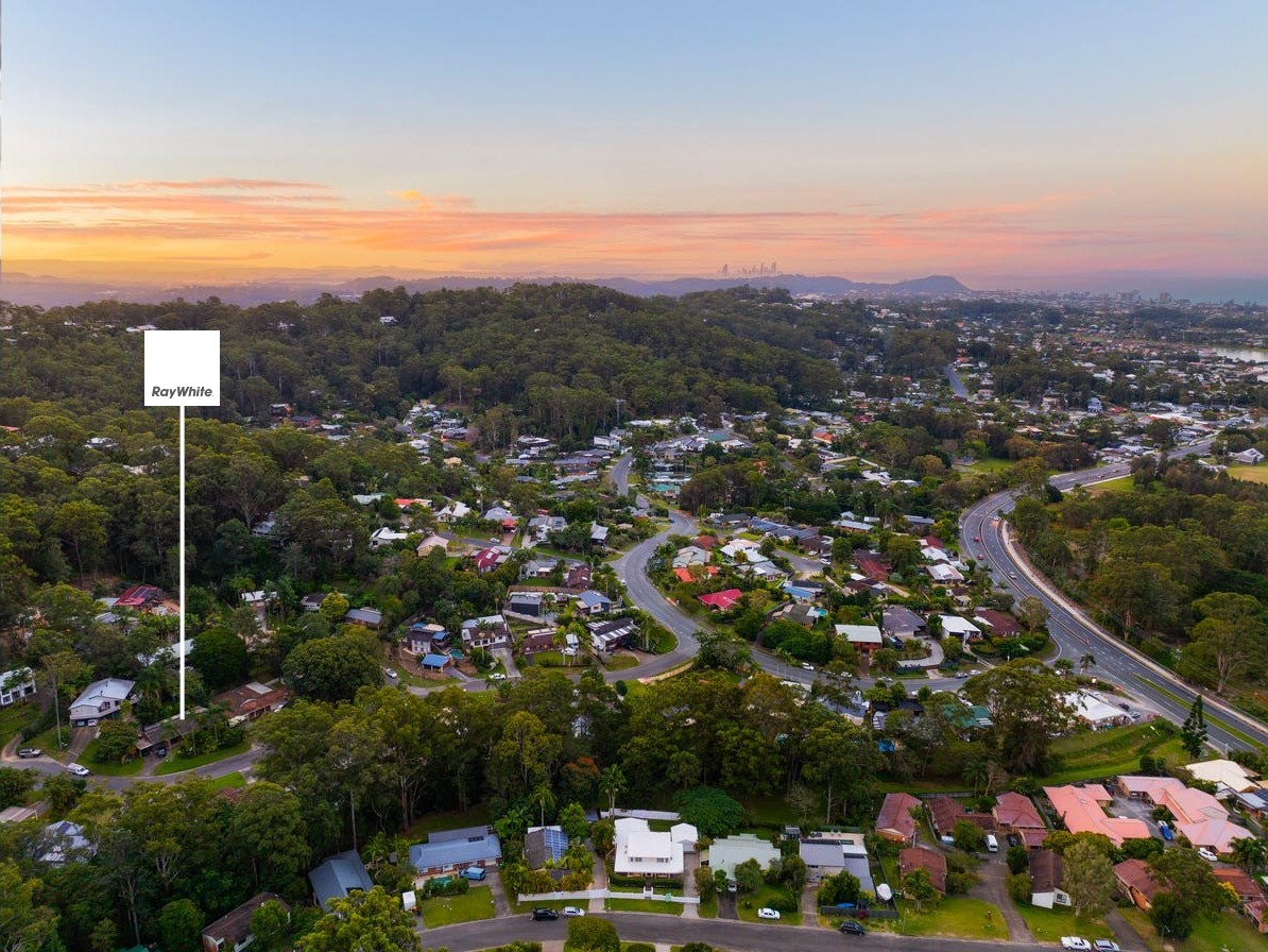 13 Hillcot Street, Currumbin Waters, QLD 4223