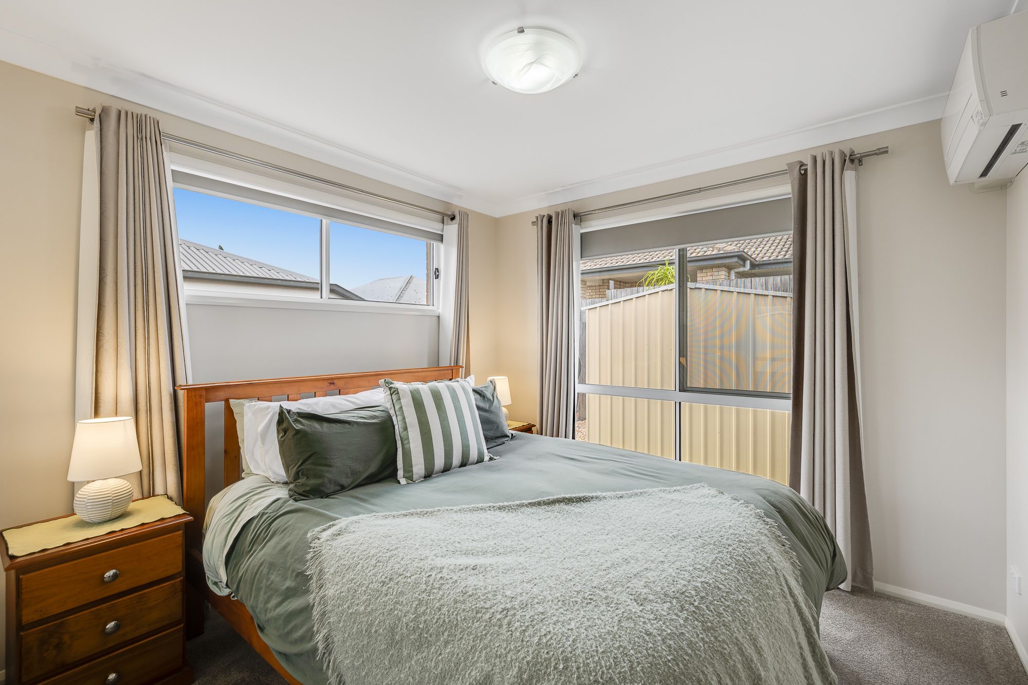 1/10 Adelaide Street — photo 10 of 15